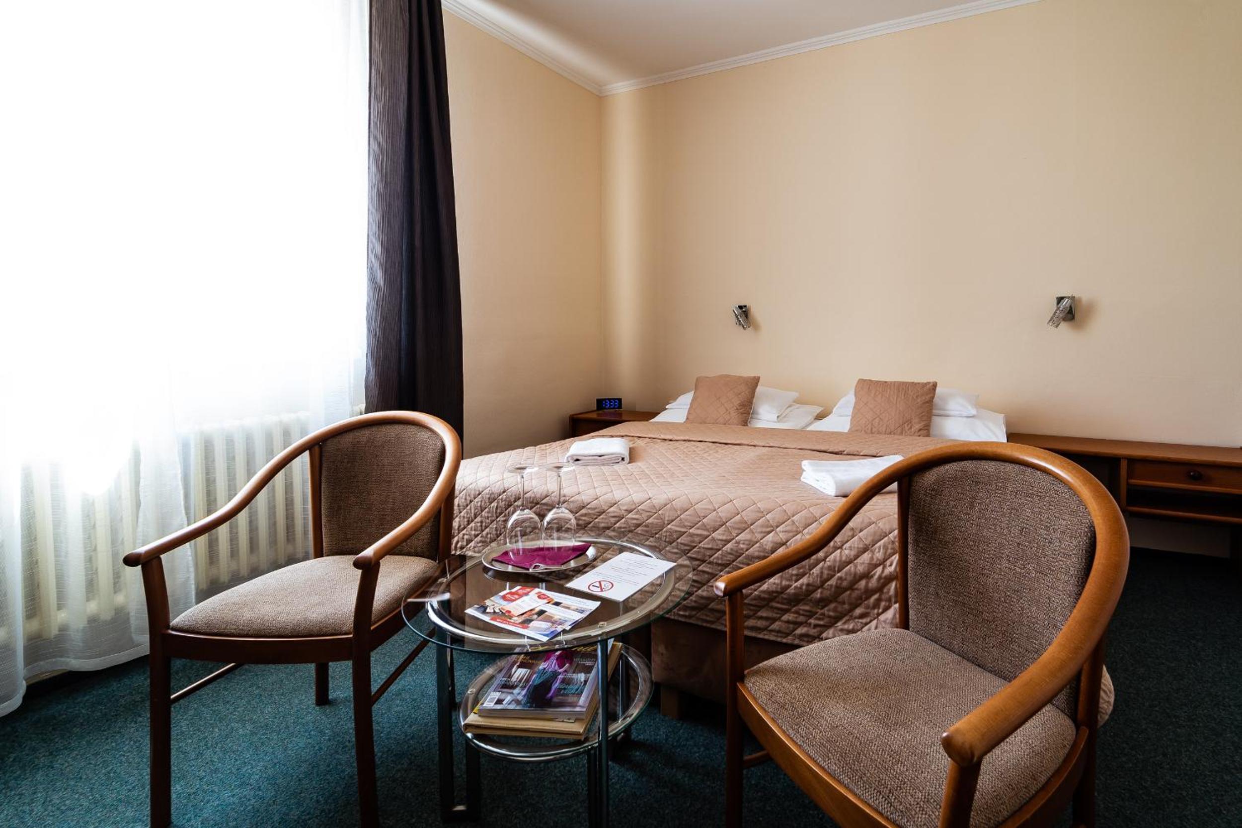 Double Room - Photo 3
