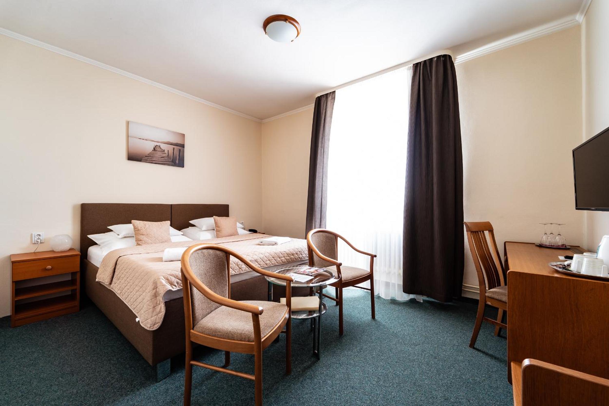 Suite - Photo 8