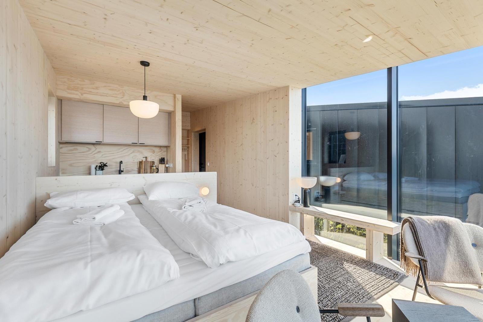 Superior Triple Room with Sea View - Photo 9
