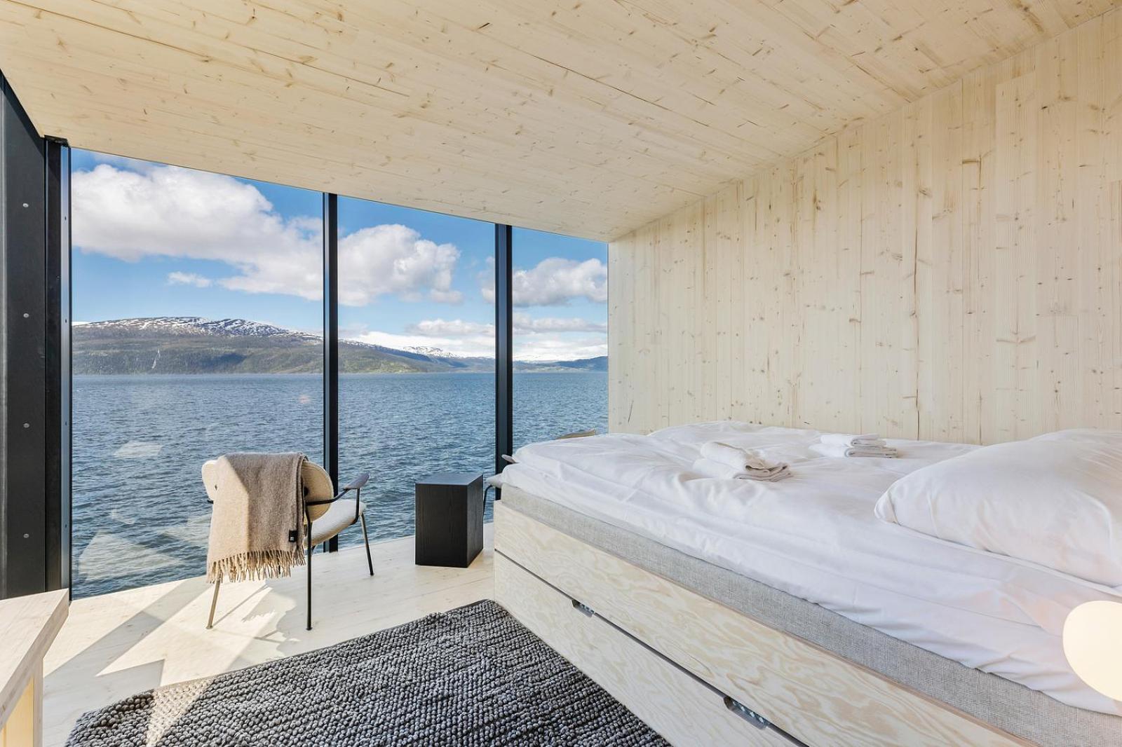 Superior Triple Room with Sea View - Photo 8
