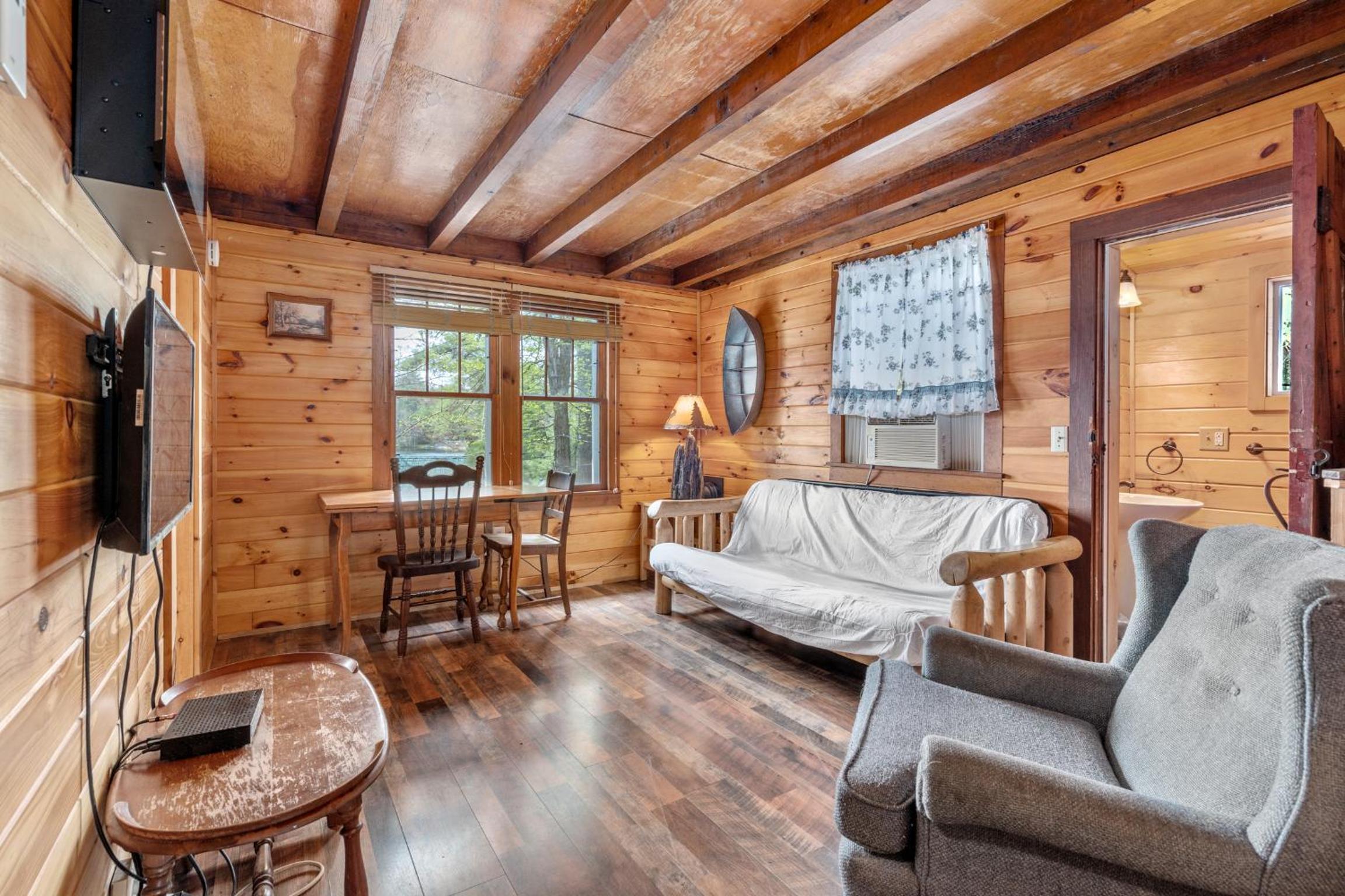 Three Bedroom Cottage - Overlook photo 1