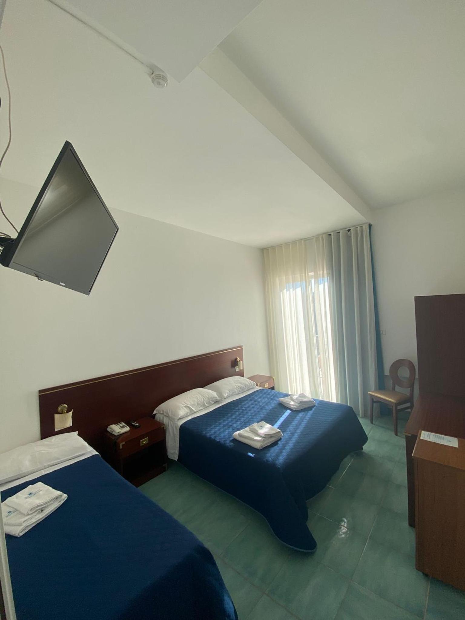 Triple Room with Garden View