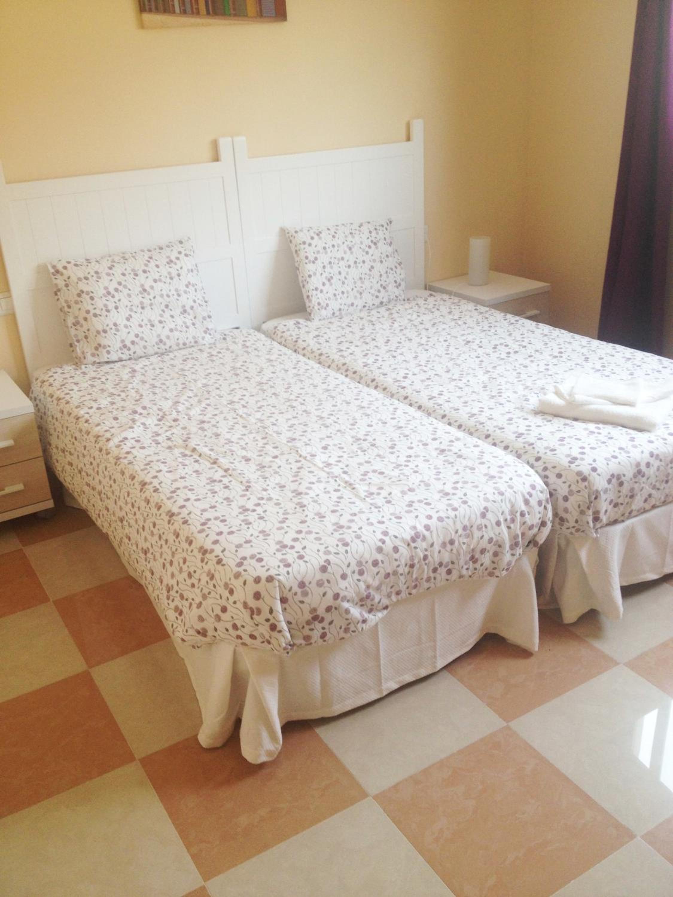 Apartamento de tres habitaciones - Cinteria