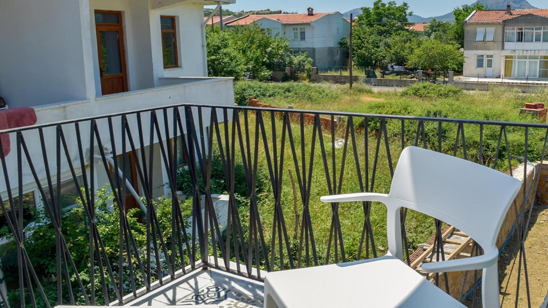 Deluxe Double Room with Balcony - Photo 19