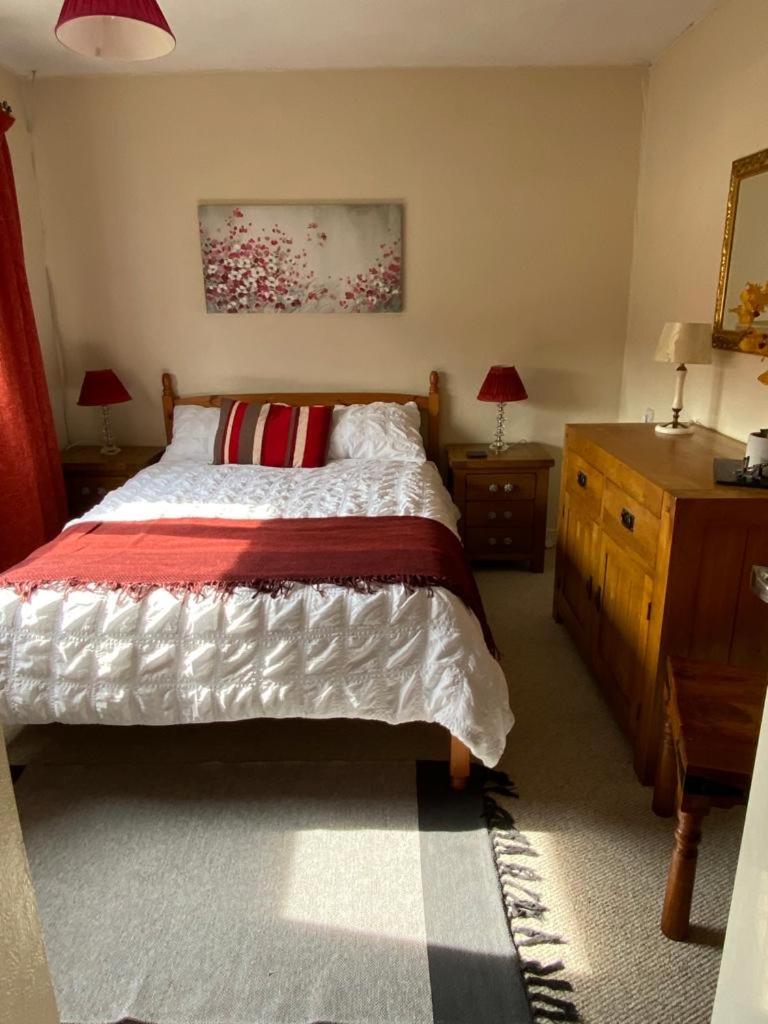 Two-Bedroom House photo 3