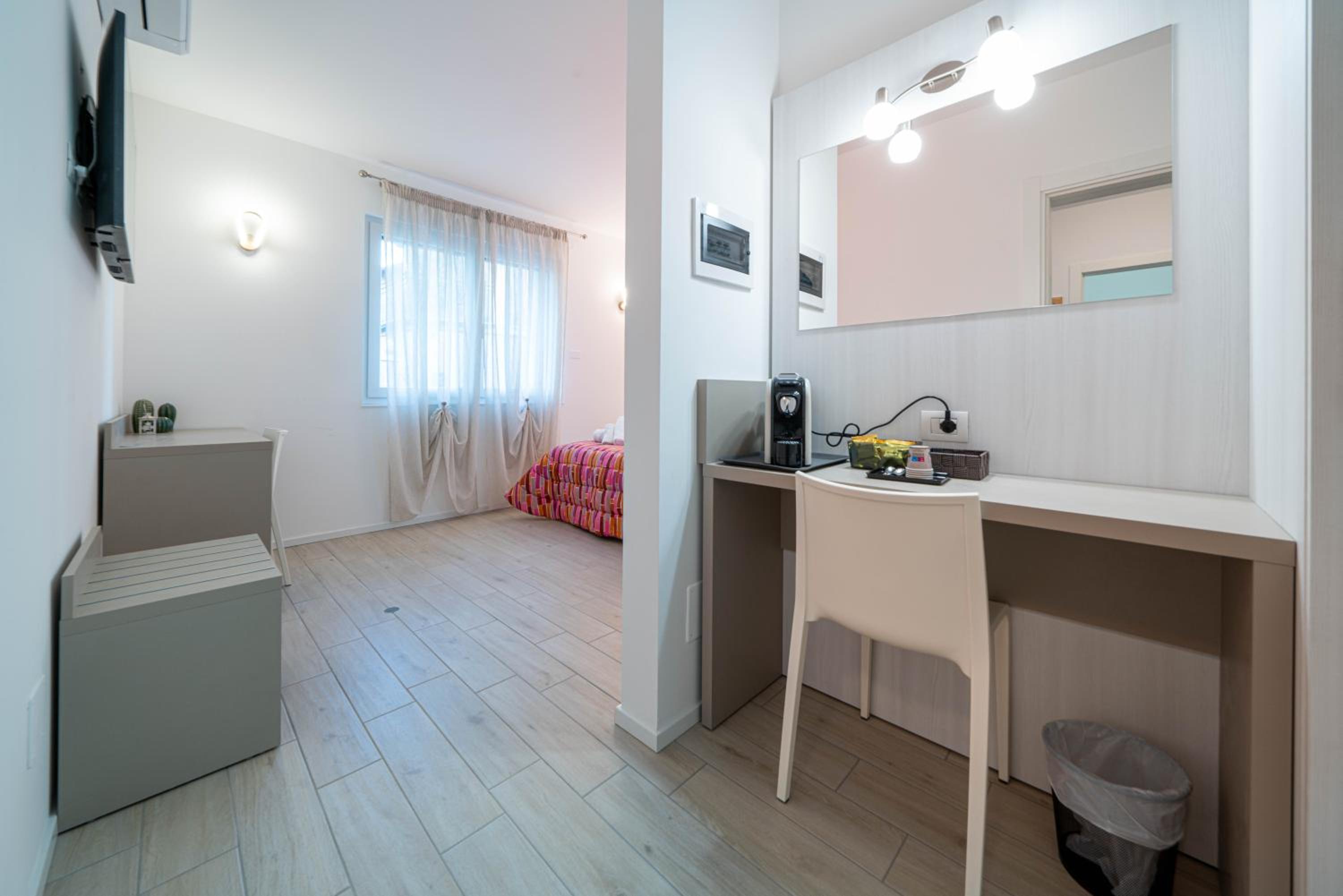 Deluxe Double Room photo 3