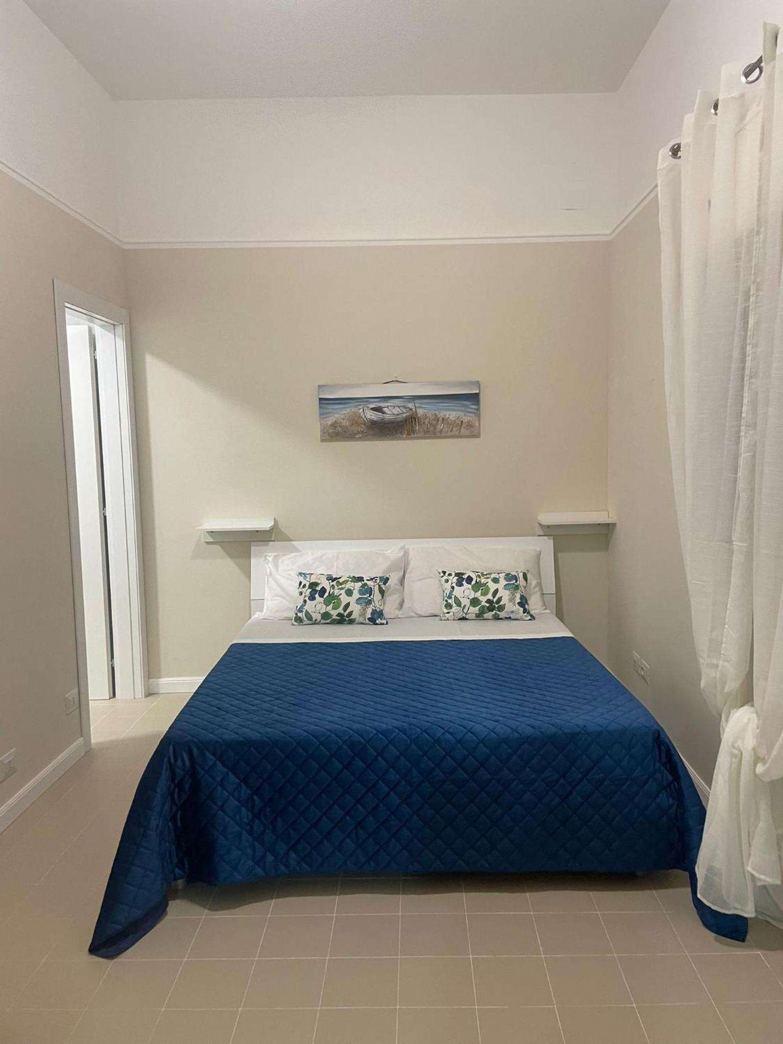 One-Bedroom House photo 1