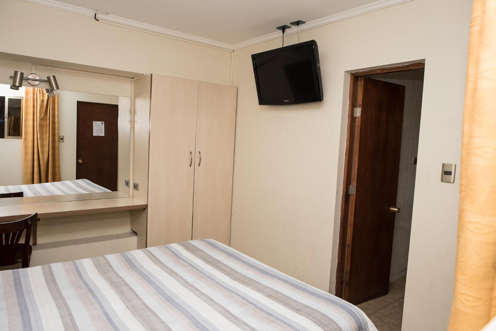 Standard Double Room - Photo 6
