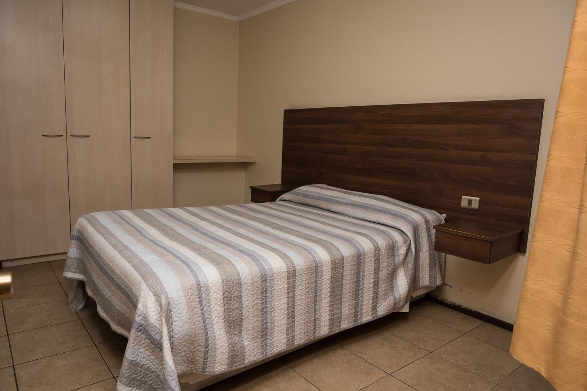 Standard Double Room - Photo 9