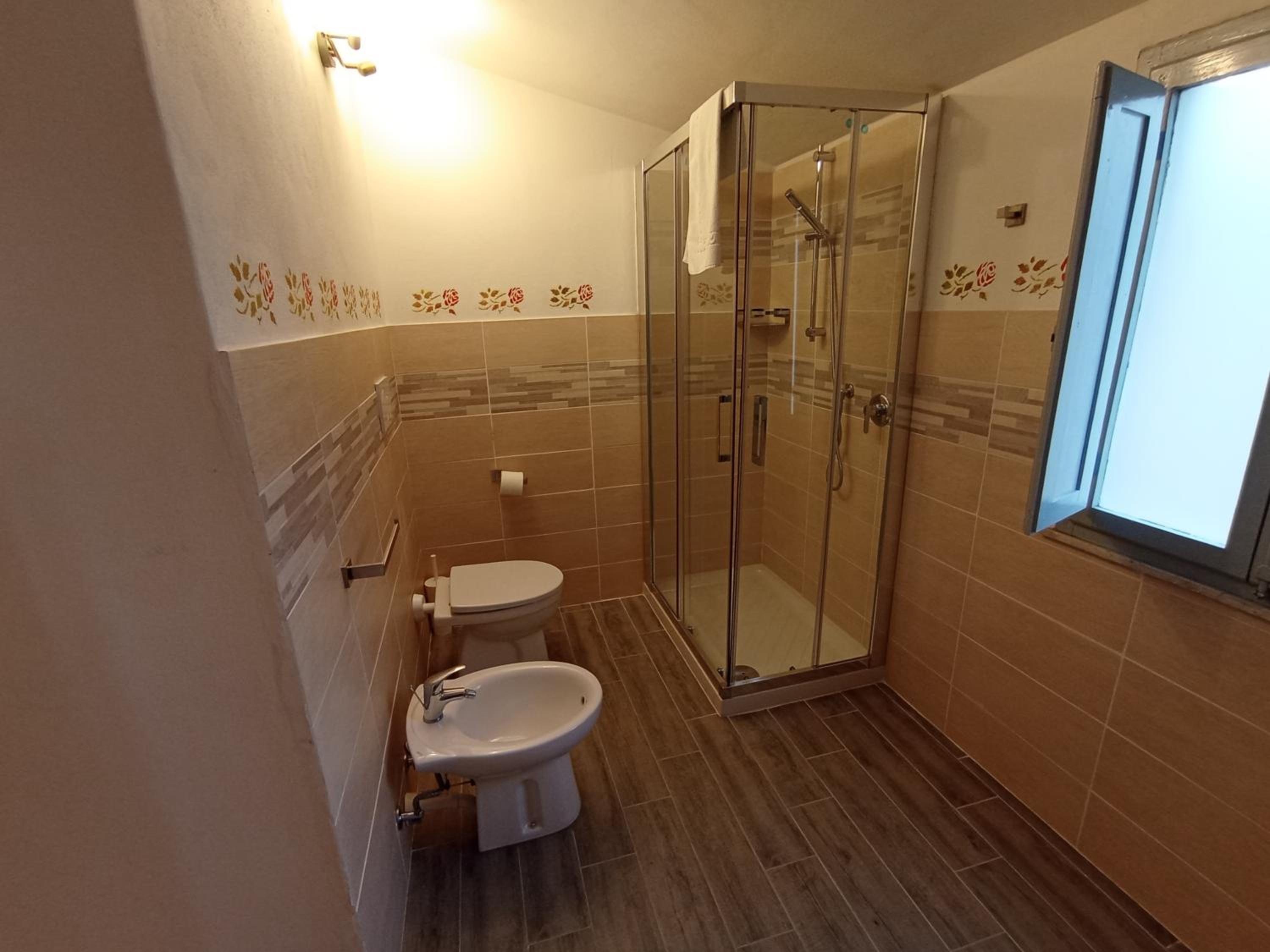 Large Double Room photo 2