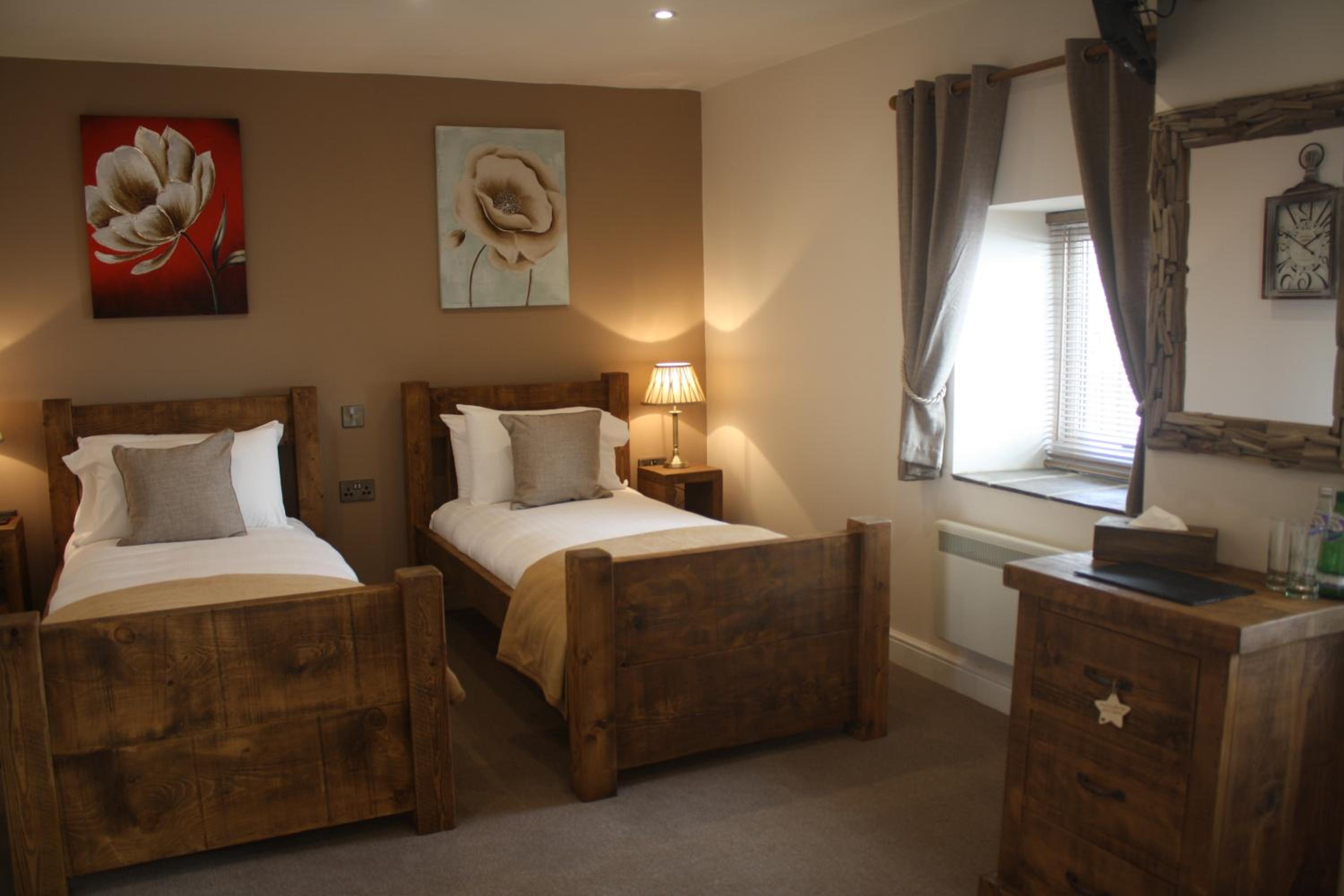 Superior Twin Room - Photo 3
