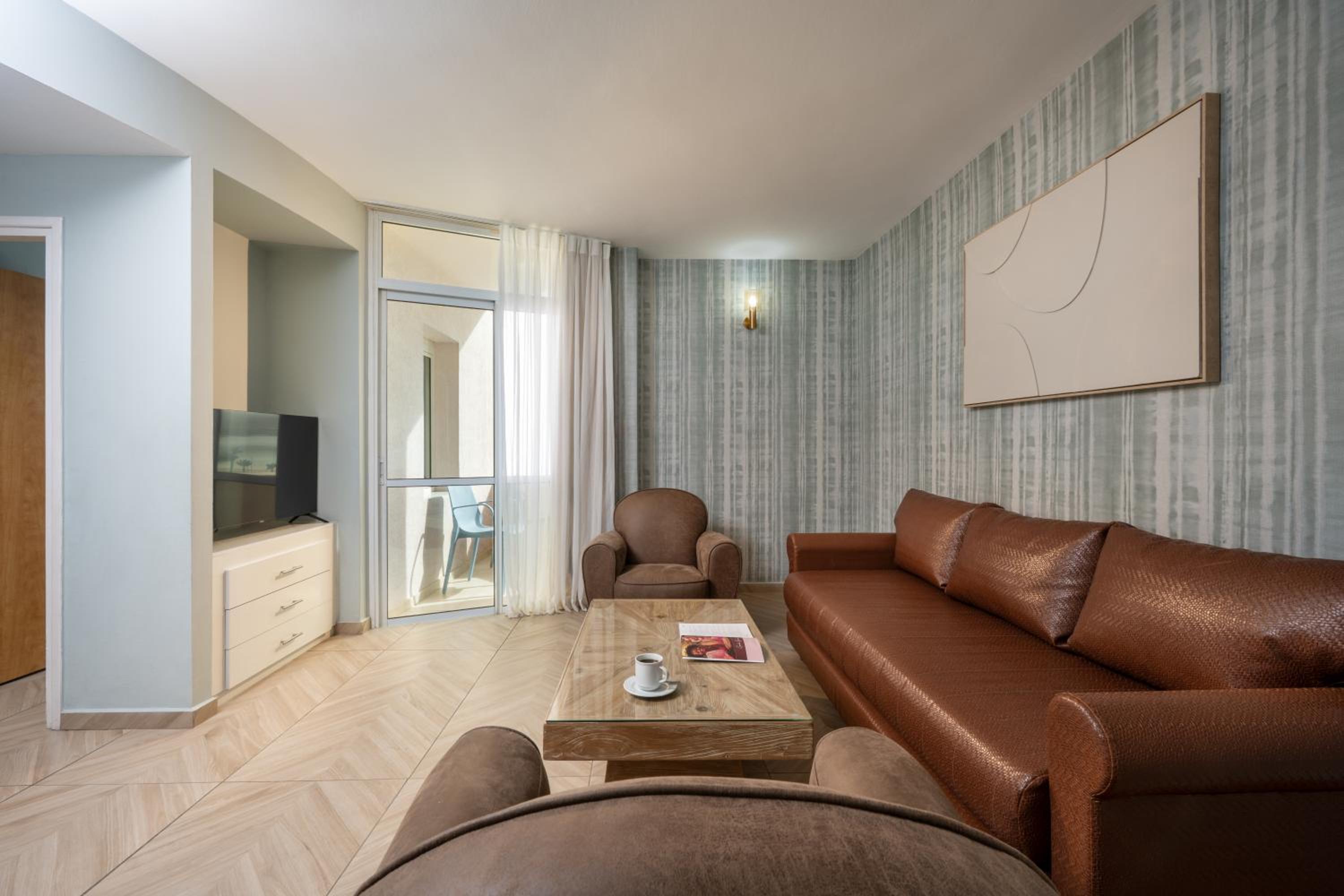 Superior Family Room