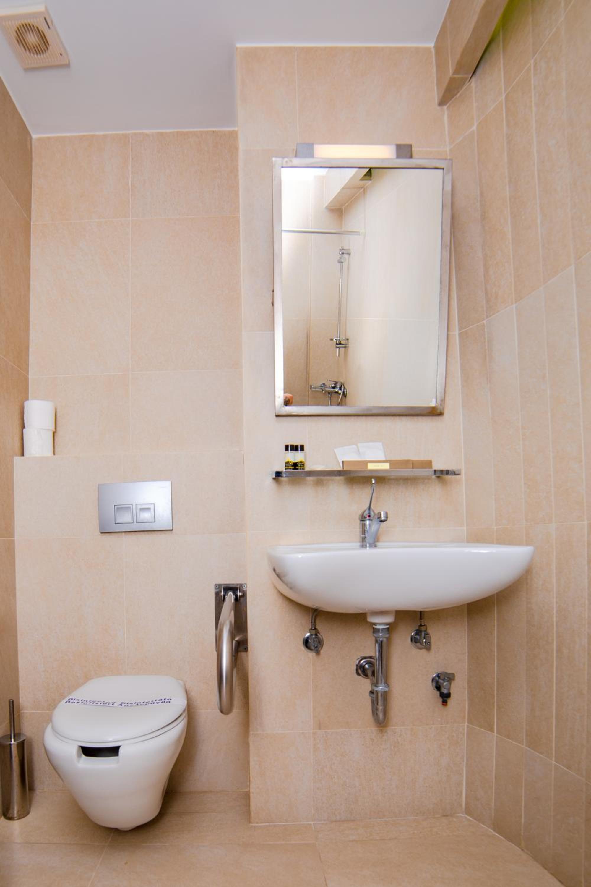 Deluxe Triple Room with Sea View - Photo 4