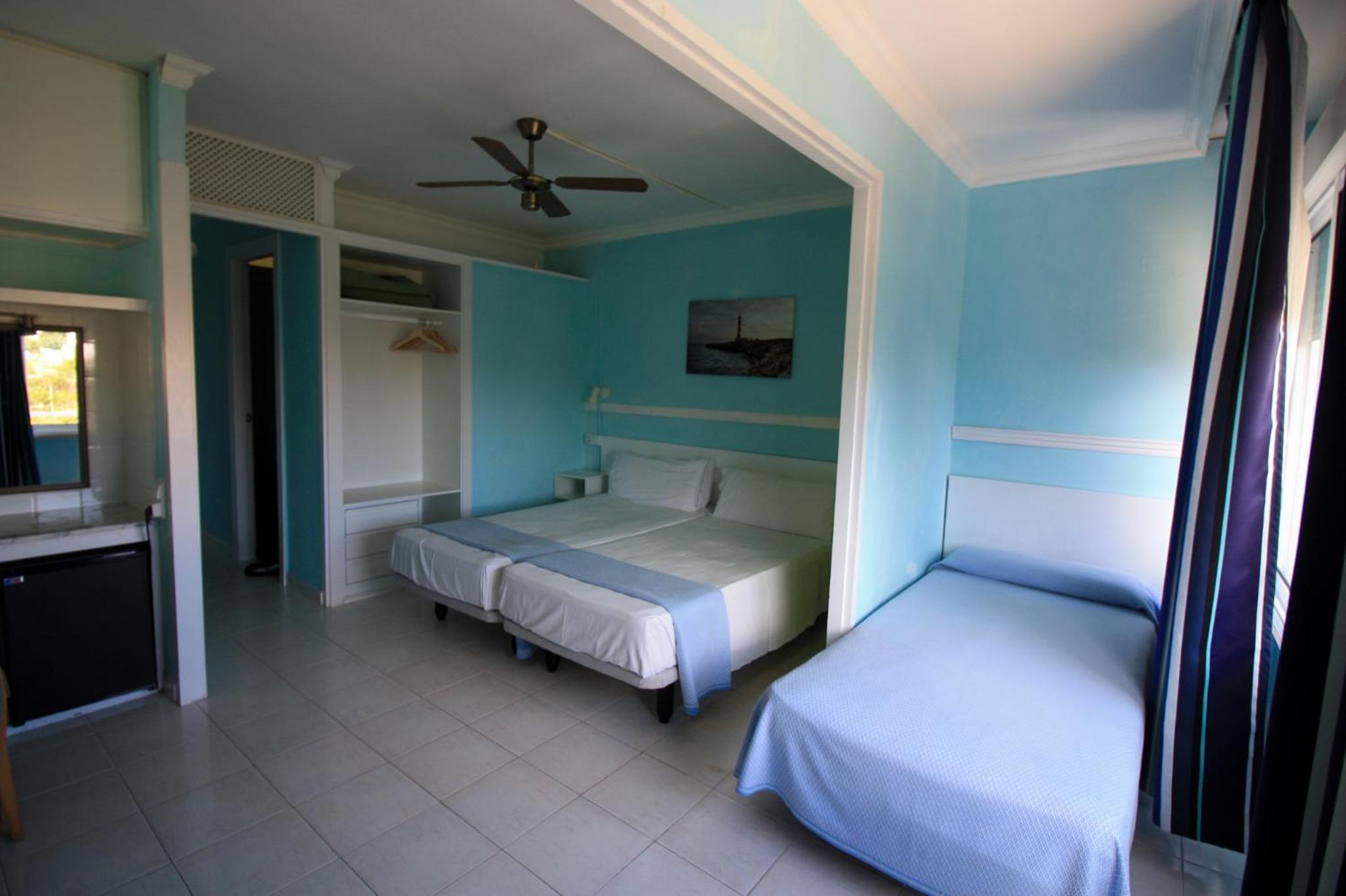 Habitación triple (2 adultos + 1 niño)