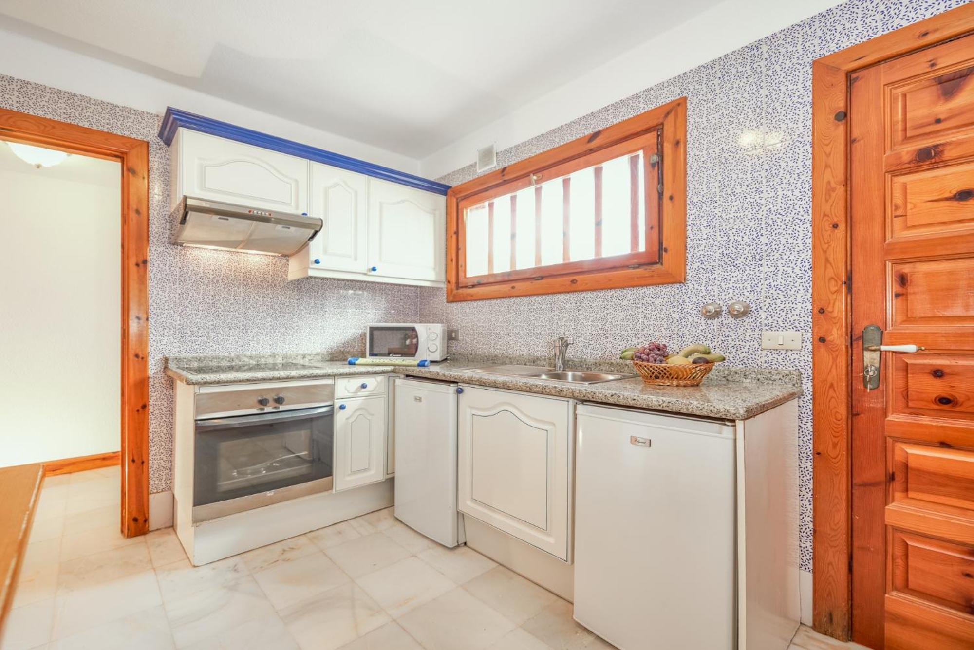 Three-Bedroom Classic Villa with Garden View photo 3