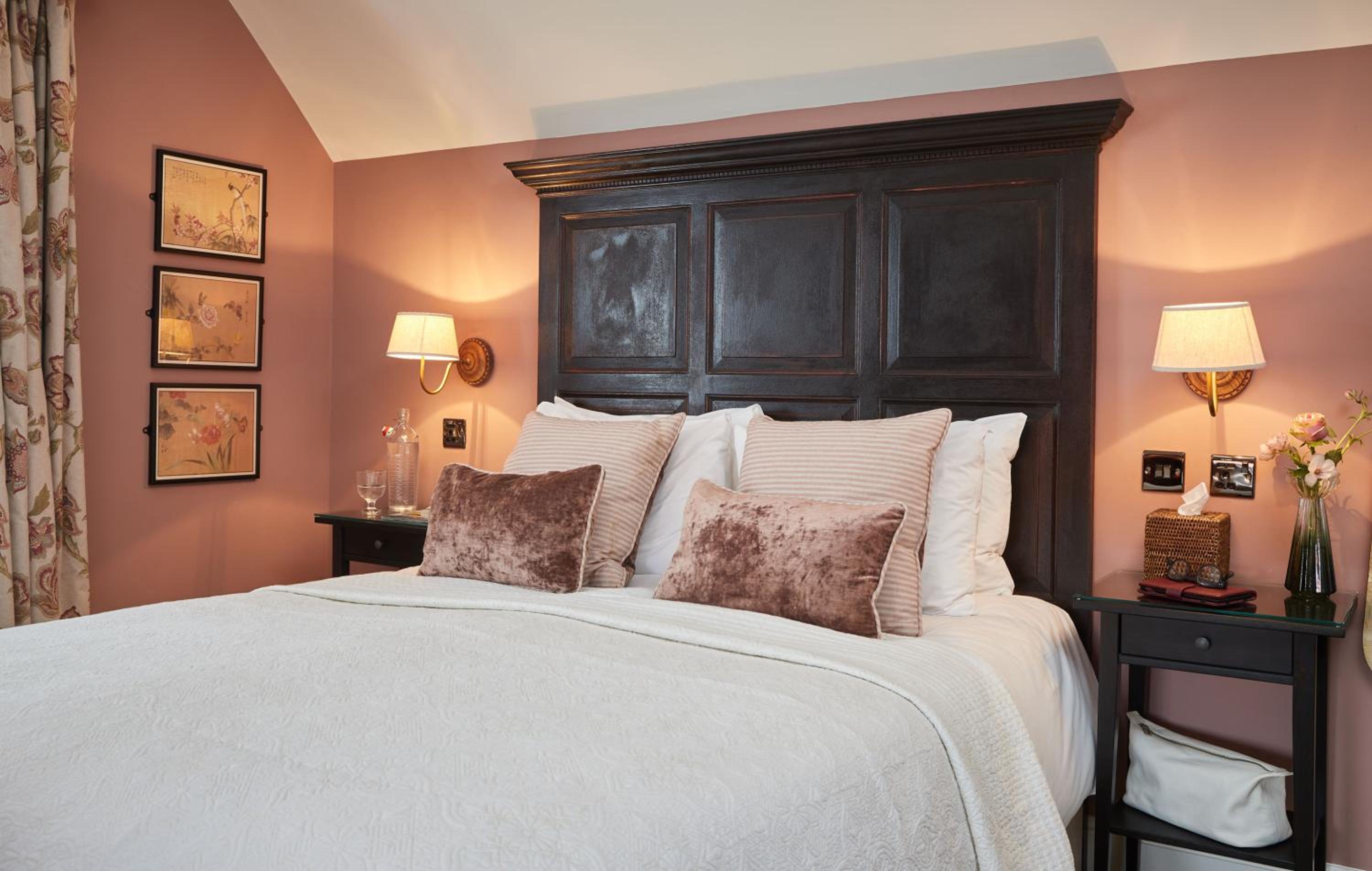 Deluxe King Room photo 2