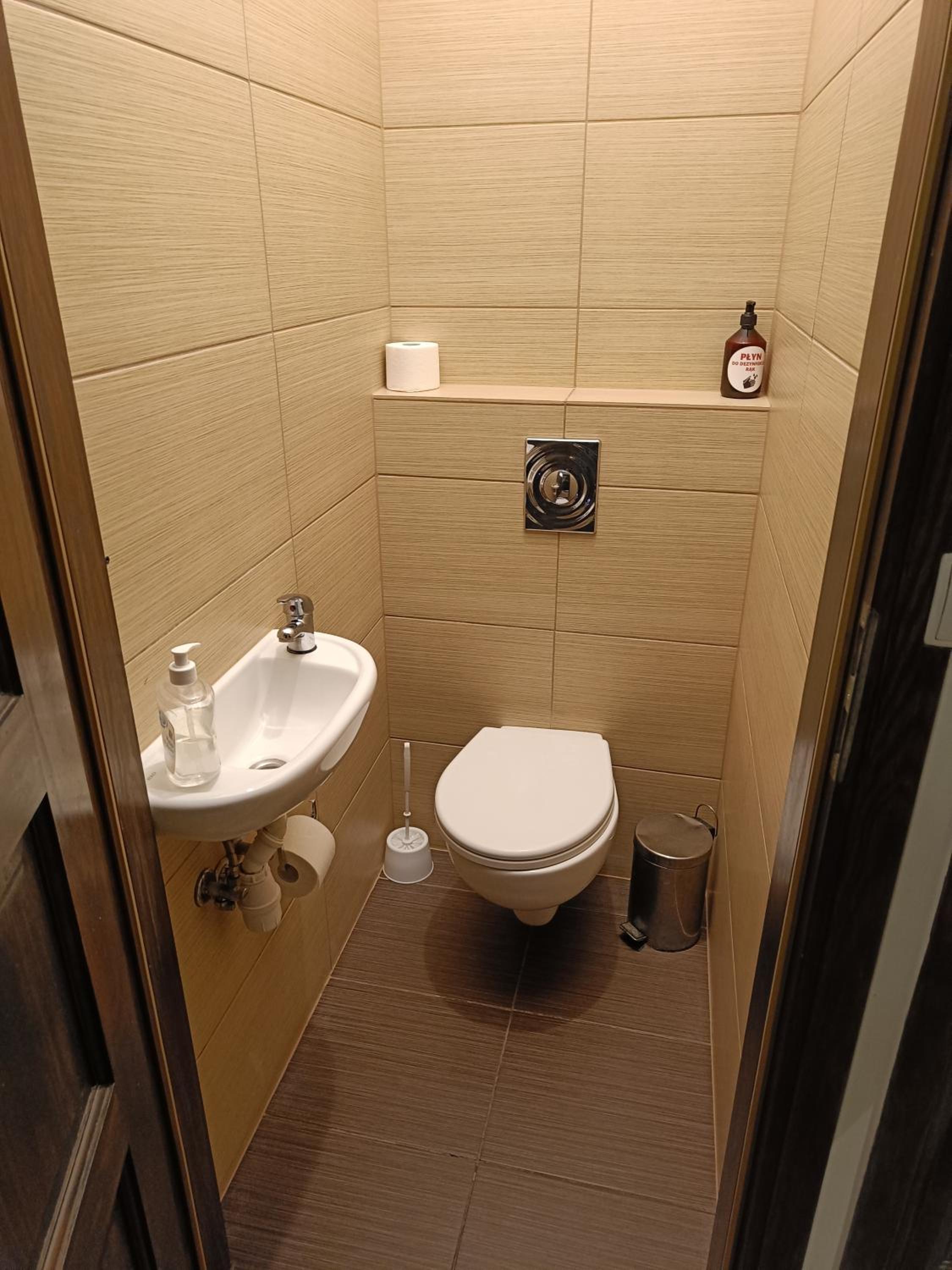 Single Room with Shared Bathroom photo 3