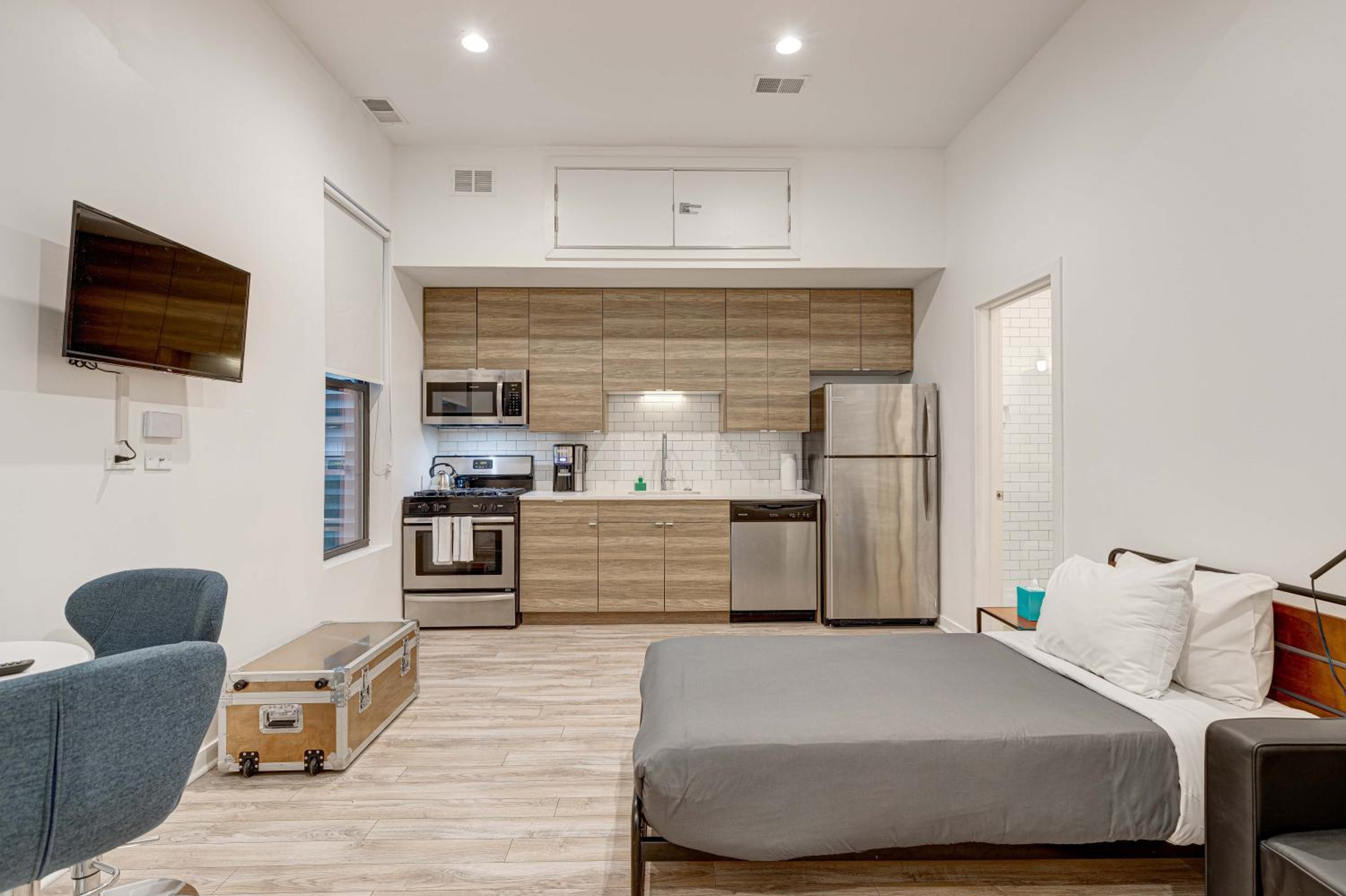 Studio Apartment