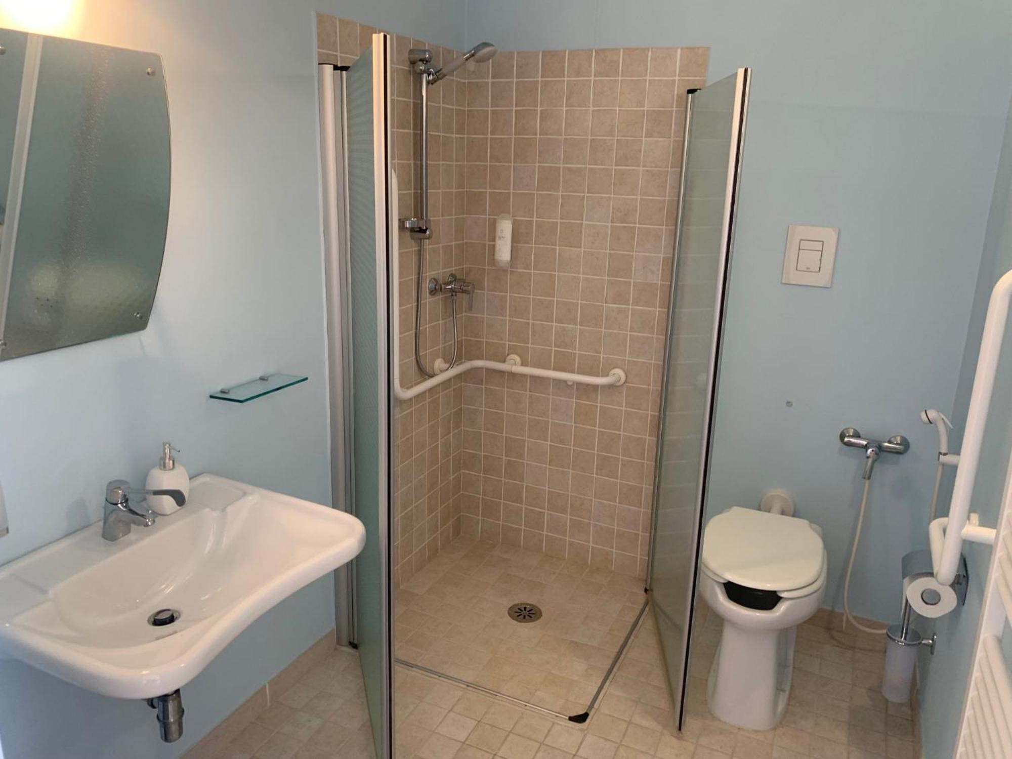 Family Room - Disability Access photo 3