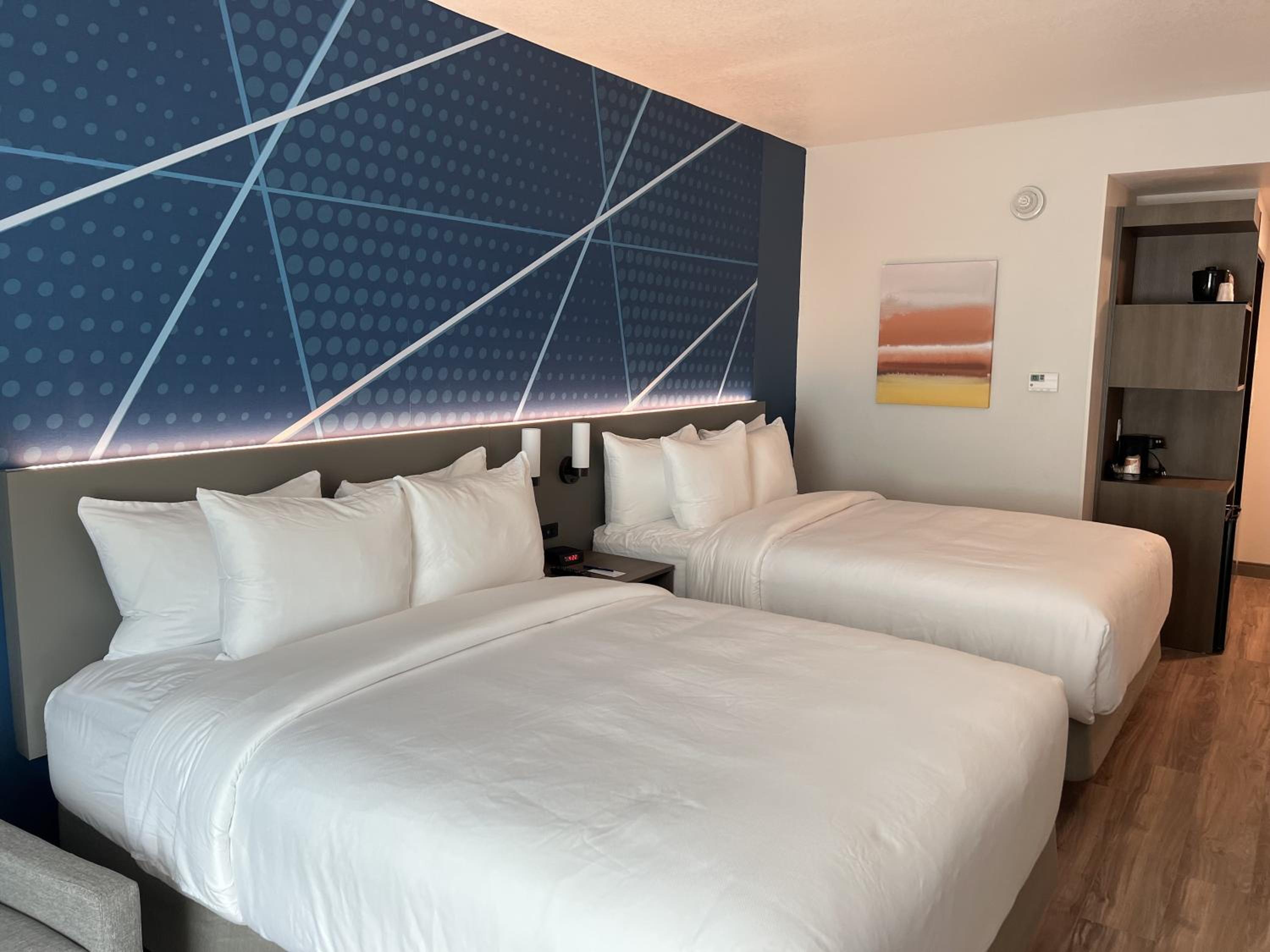Queen Room with Two Queen Beds - Accessible/Non Smoking - Photo 1