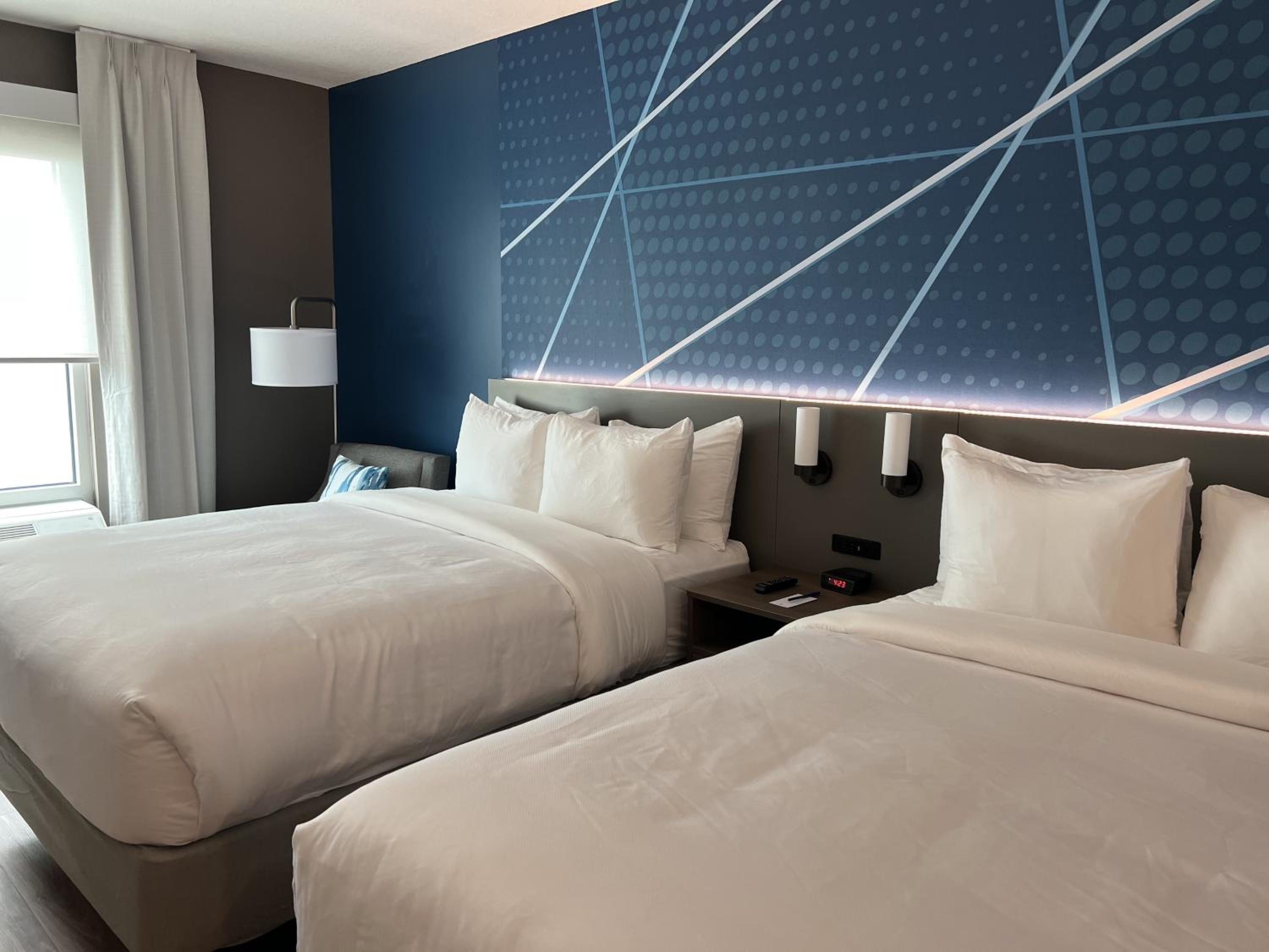 Queen Room with Two Queen Beds - Accessible/Non Smoking - Photo 2