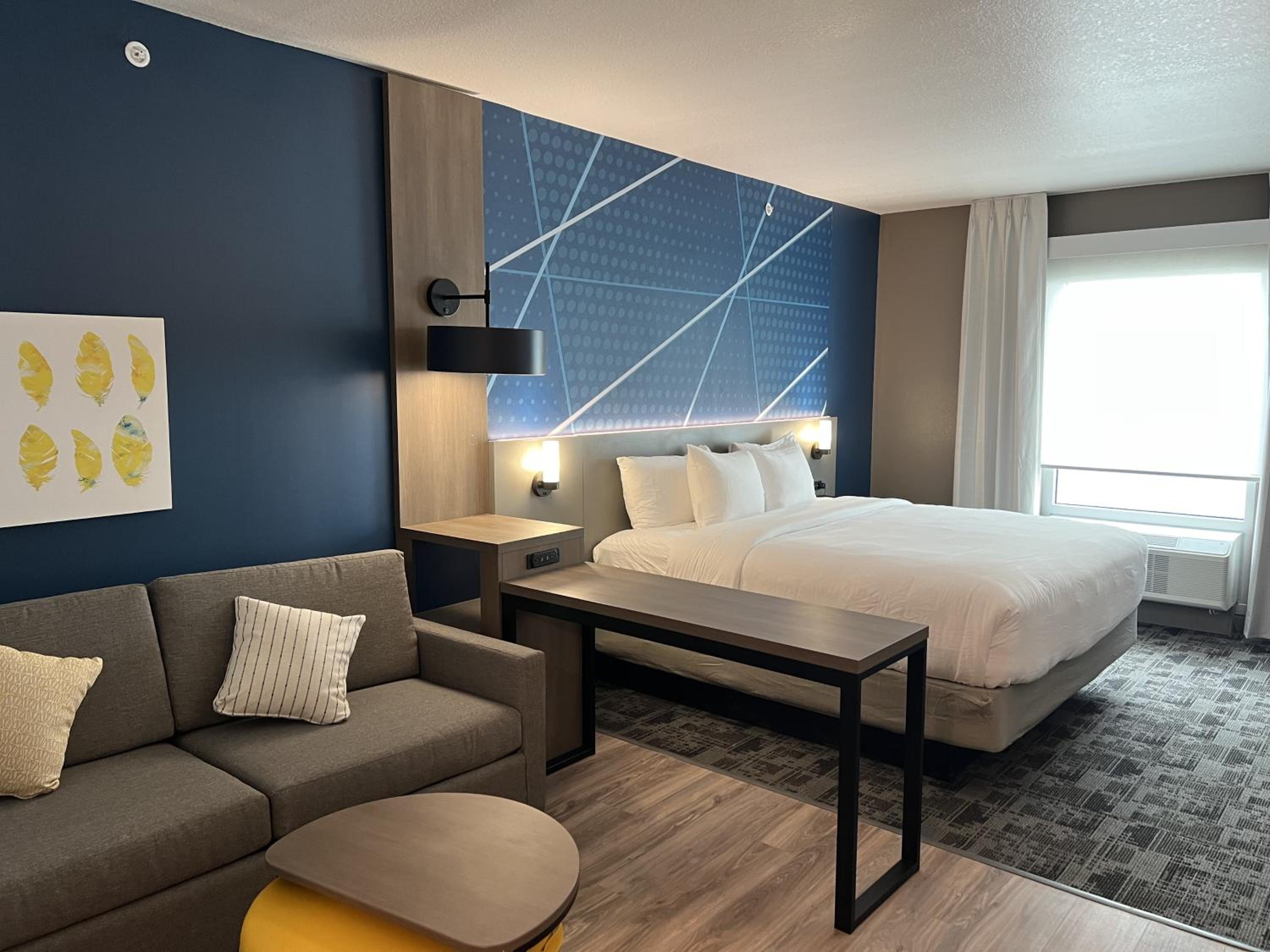 One Room Suite - Non Smoking - Photo 2