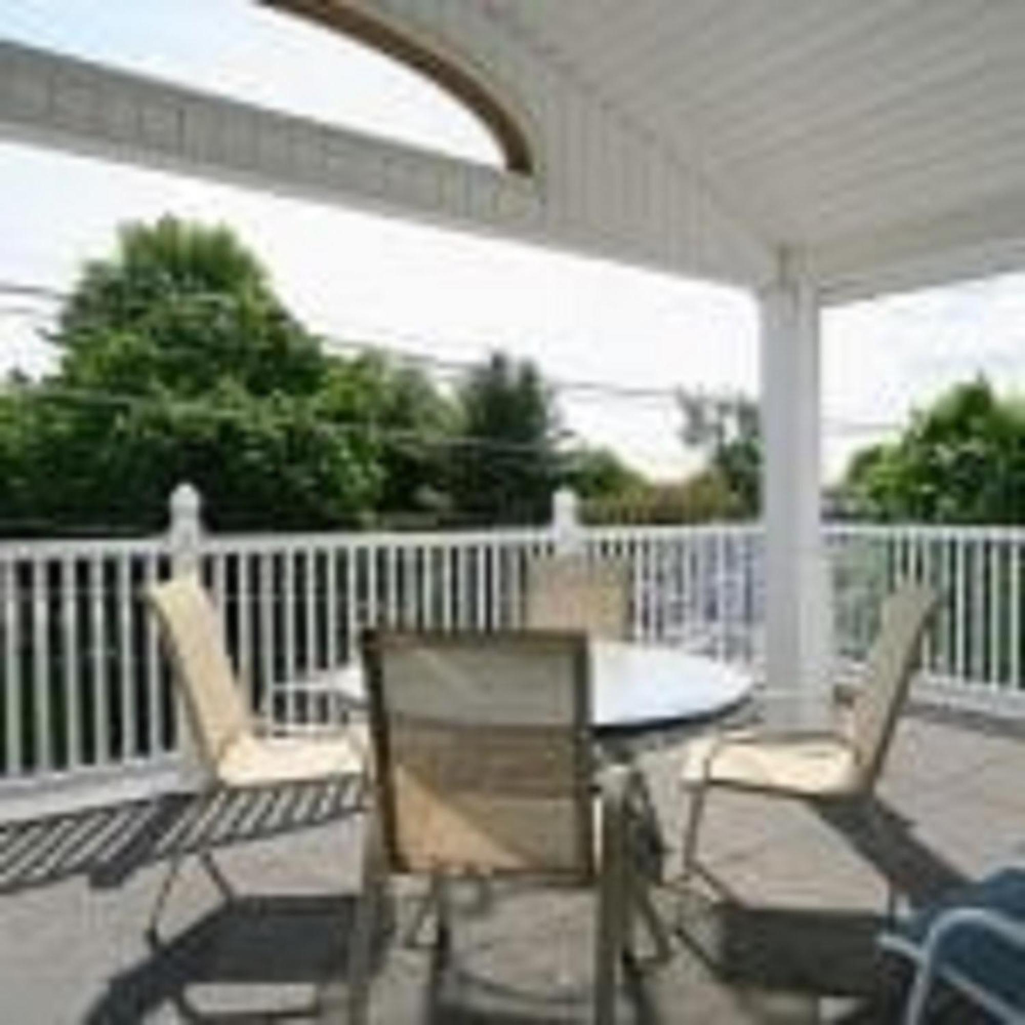 Apartment with Balcony photo 2