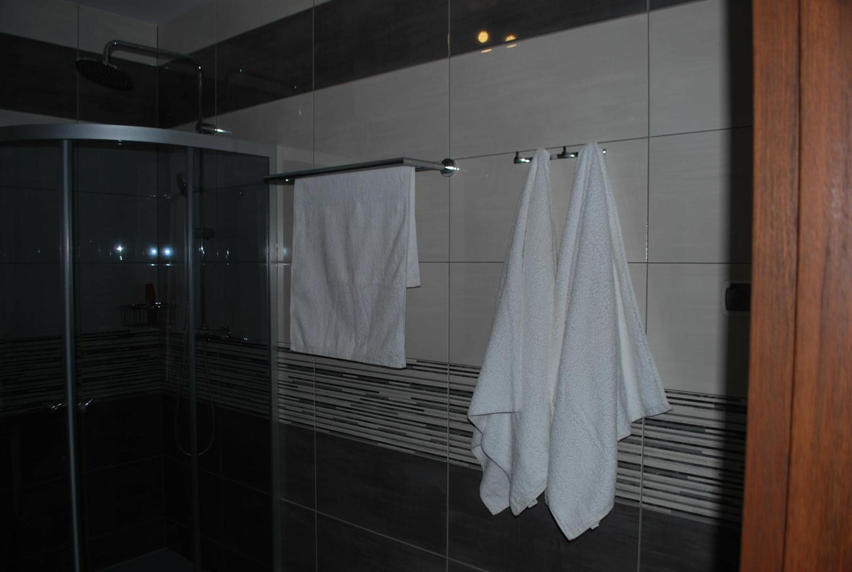 One-Bedroom Apartment - Photo 8