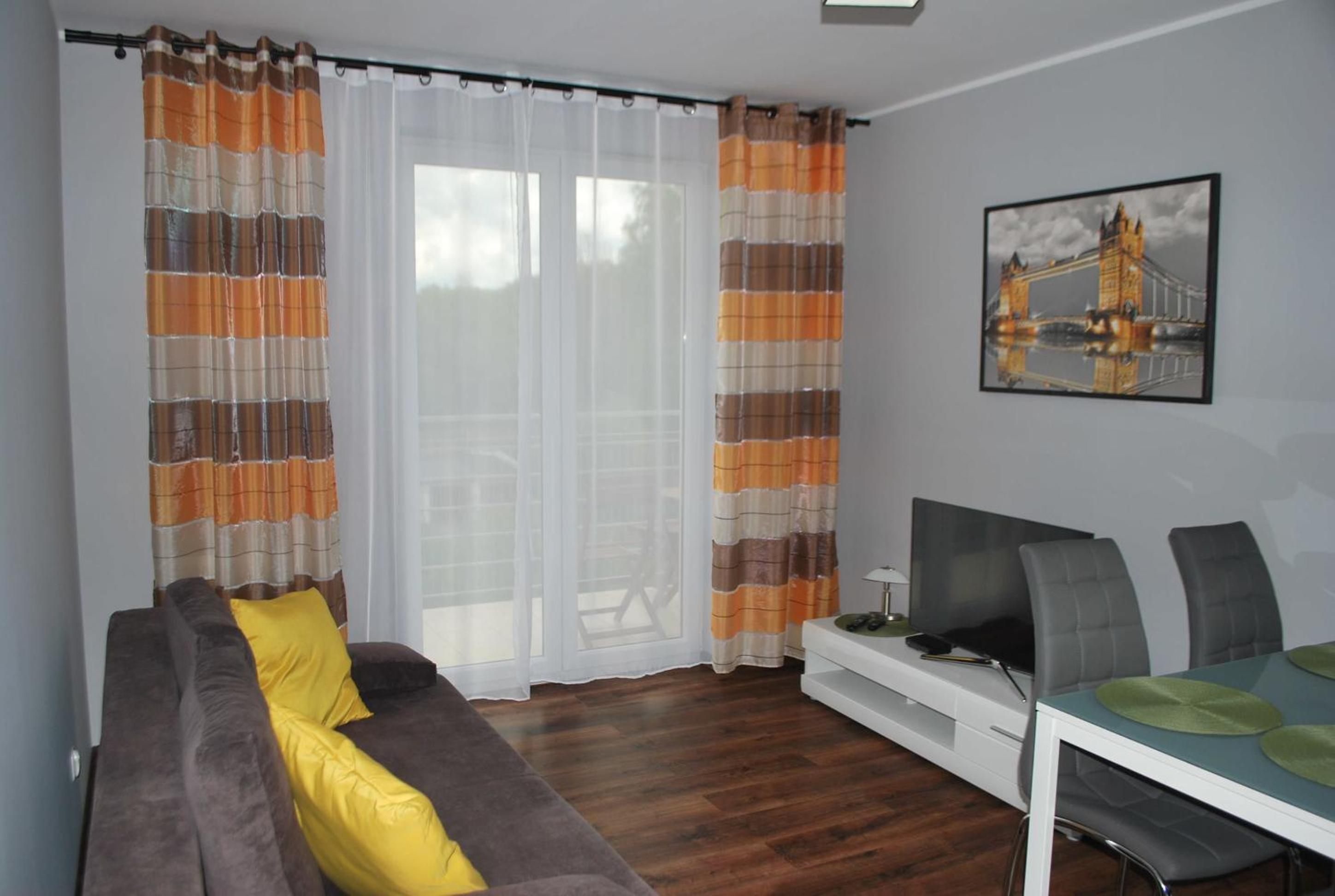 One-Bedroom Apartment - Photo 1