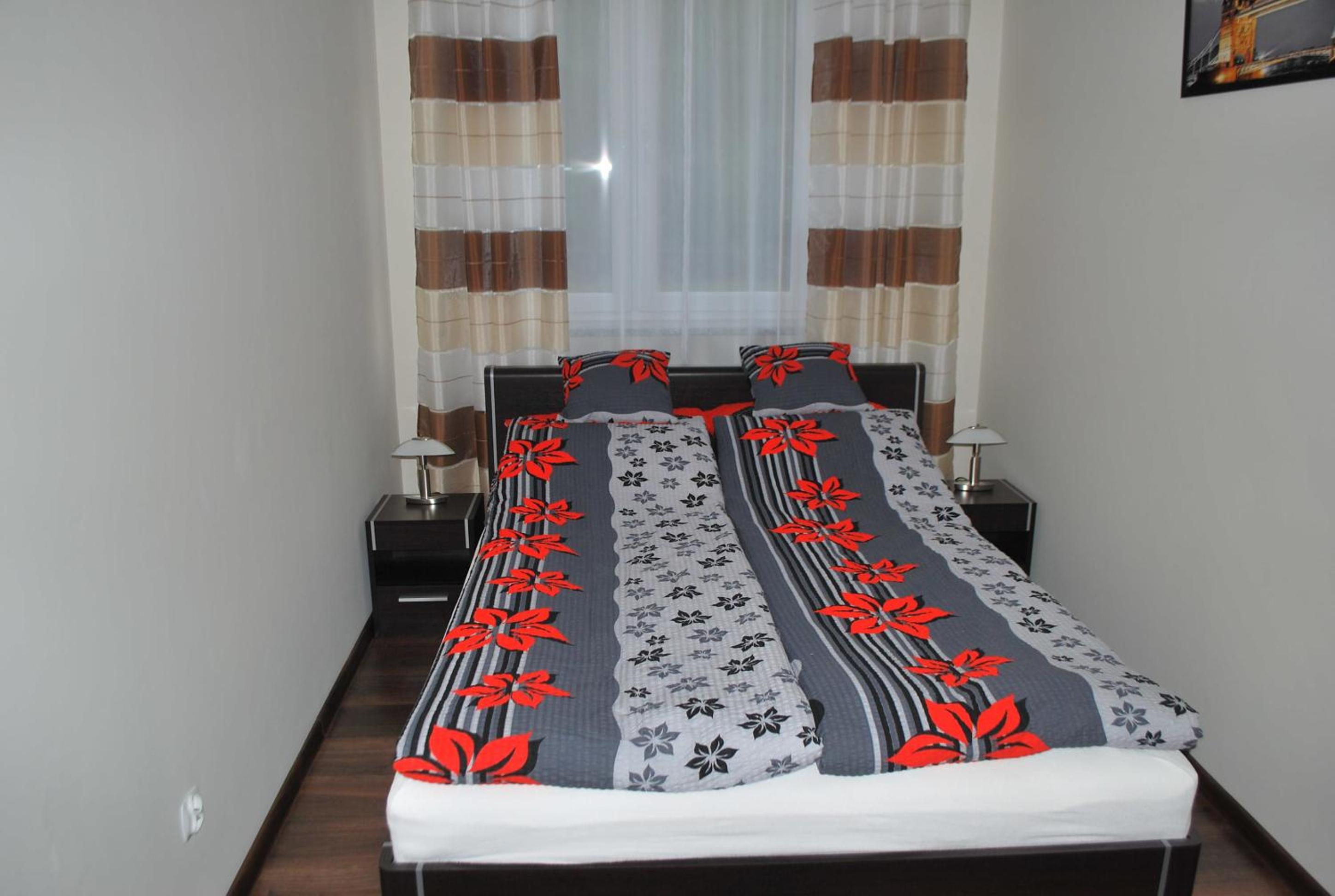 One-Bedroom Apartment - Photo 20