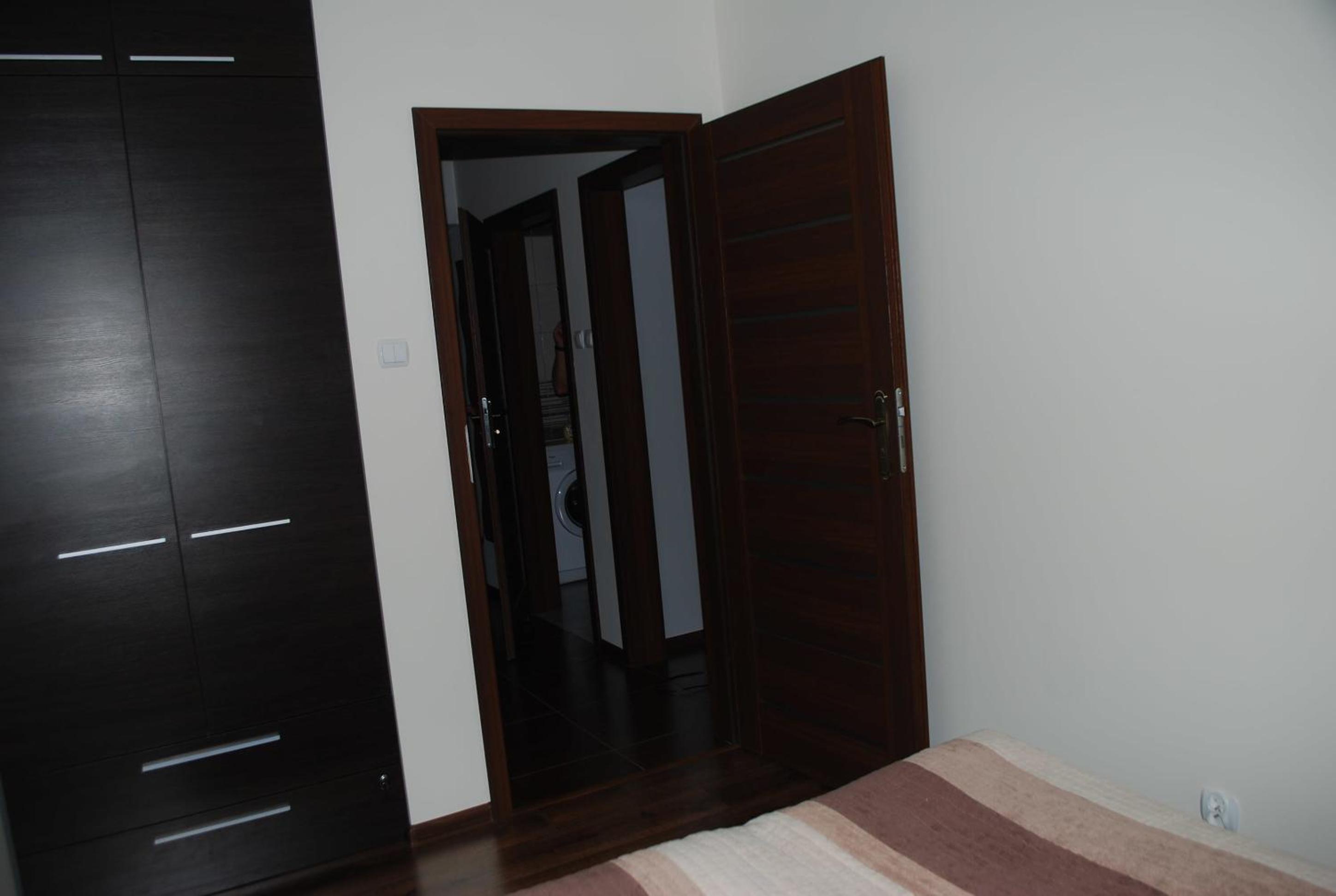 One-Bedroom Apartment - Photo 17