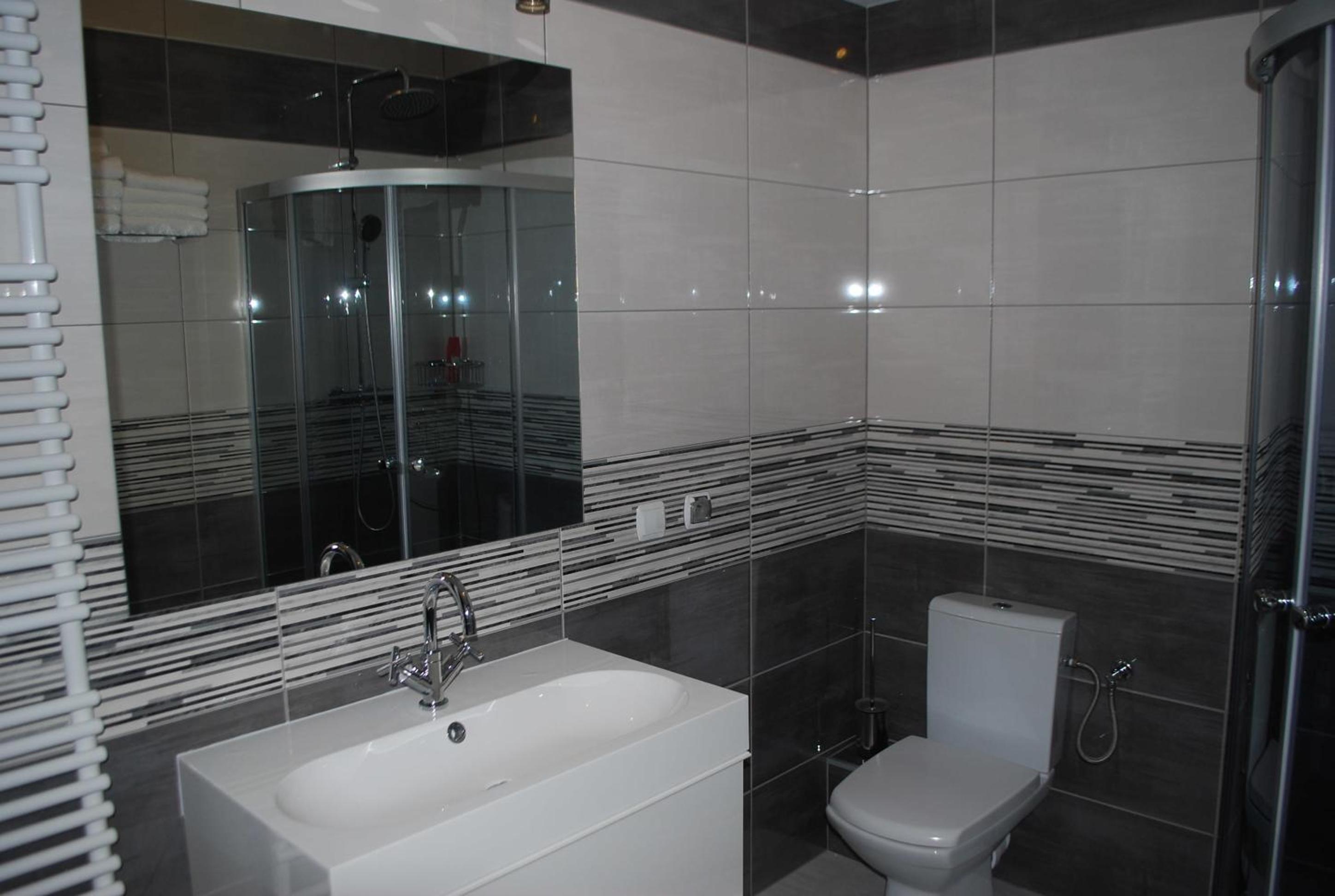 One-Bedroom Apartment - Photo 10