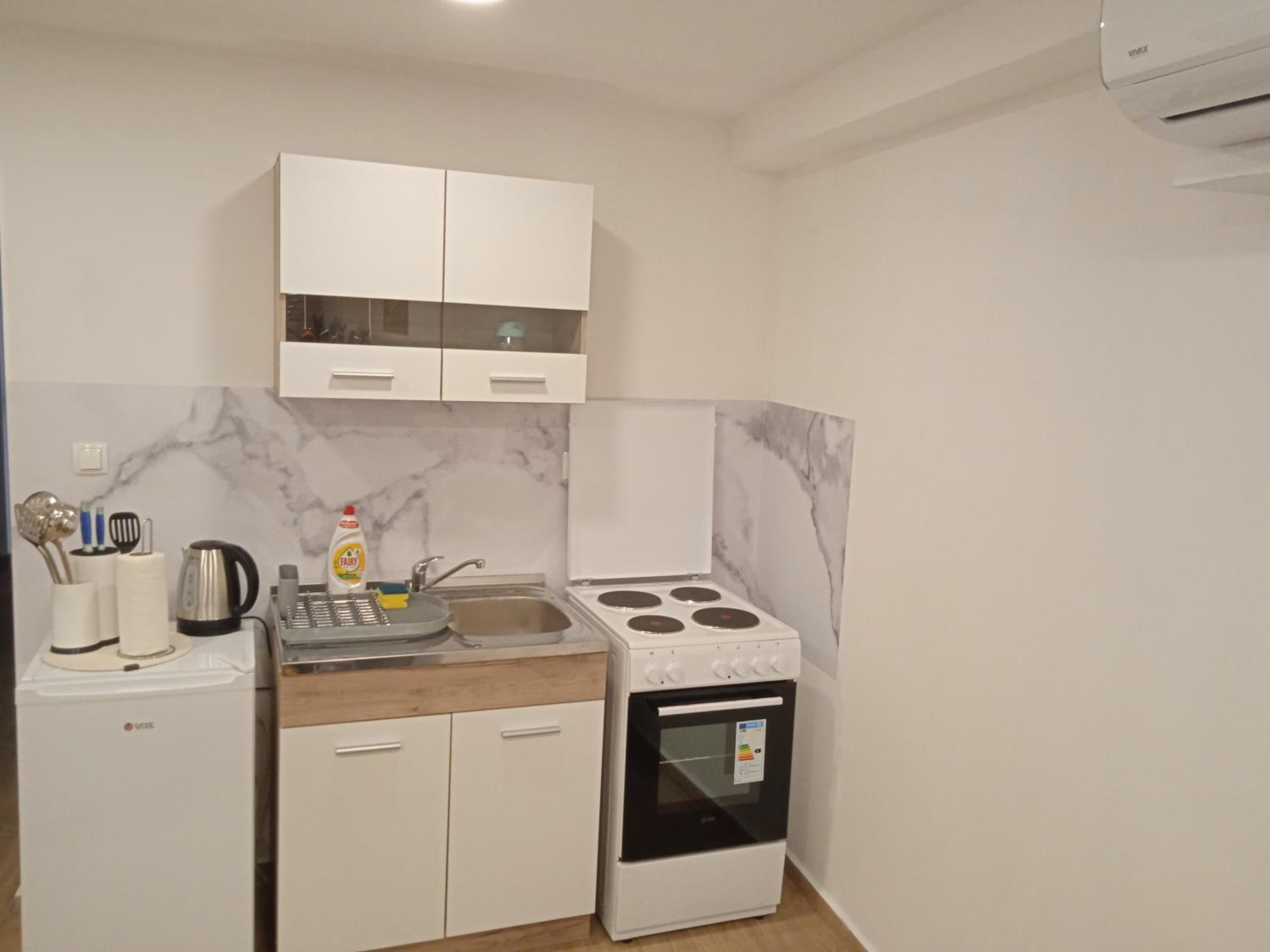 One-Bedroom Apartment photo 1