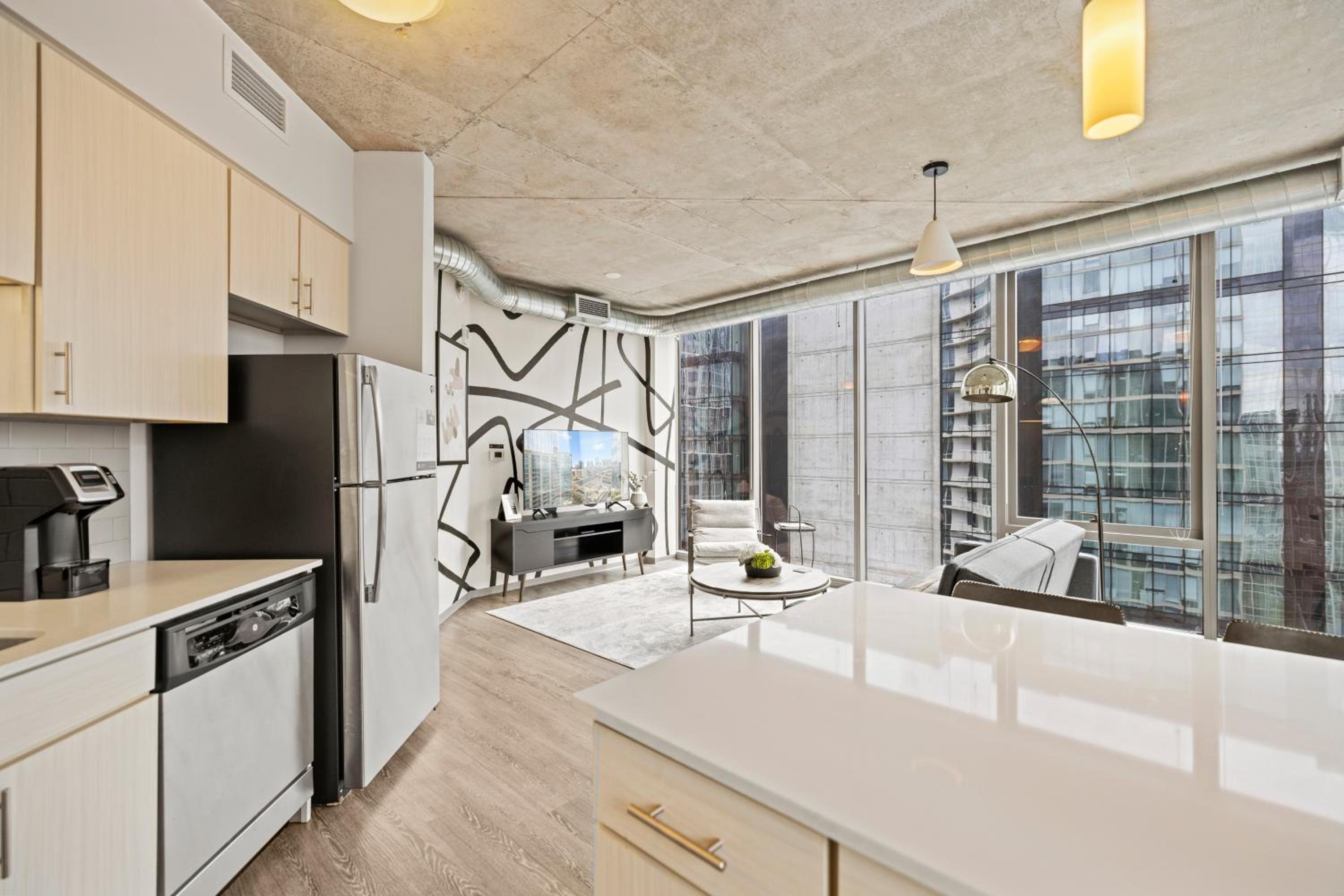 1 Bedroom Deluxe - Photo 2