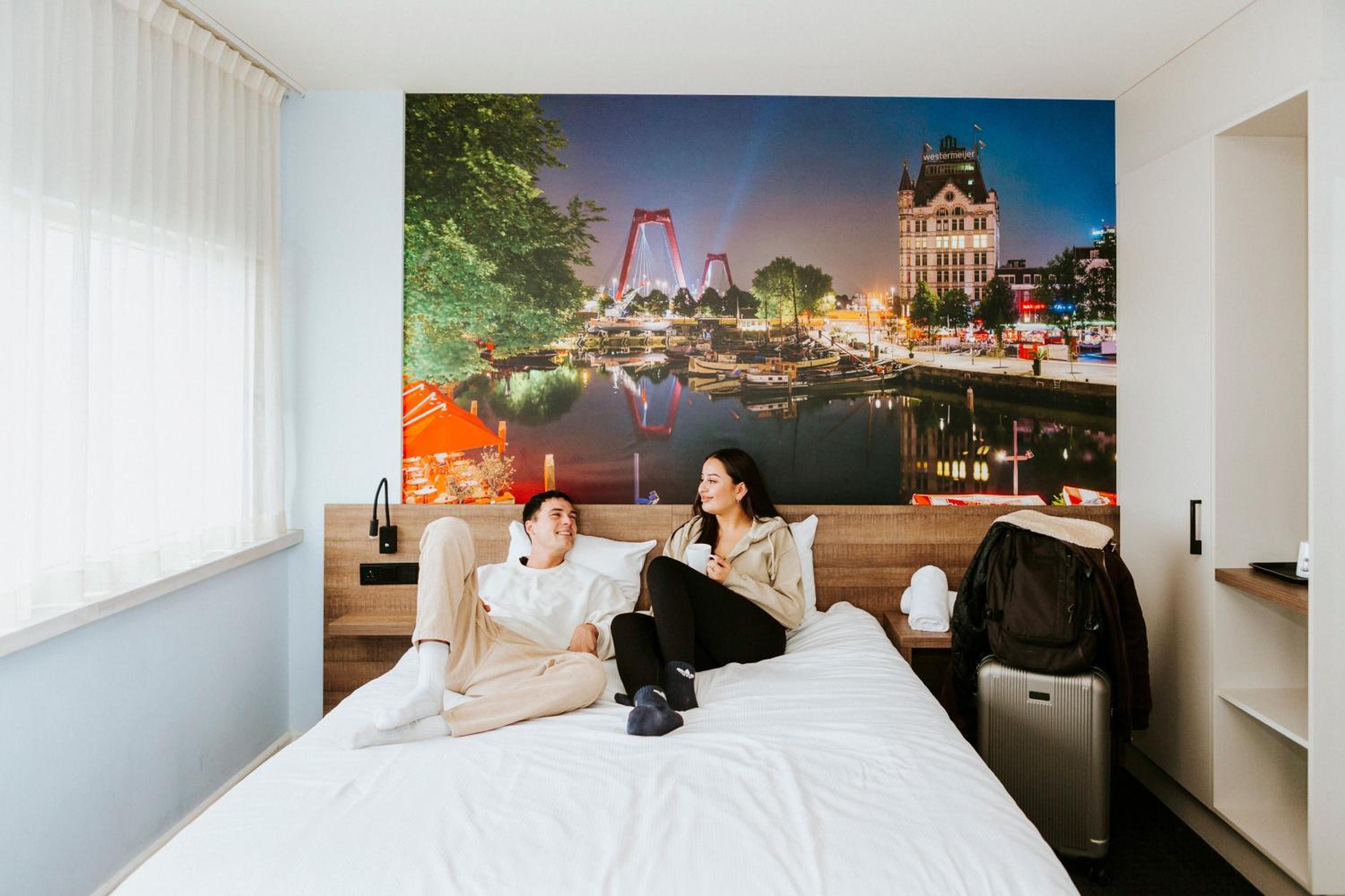 Queen Room with City View photo 2