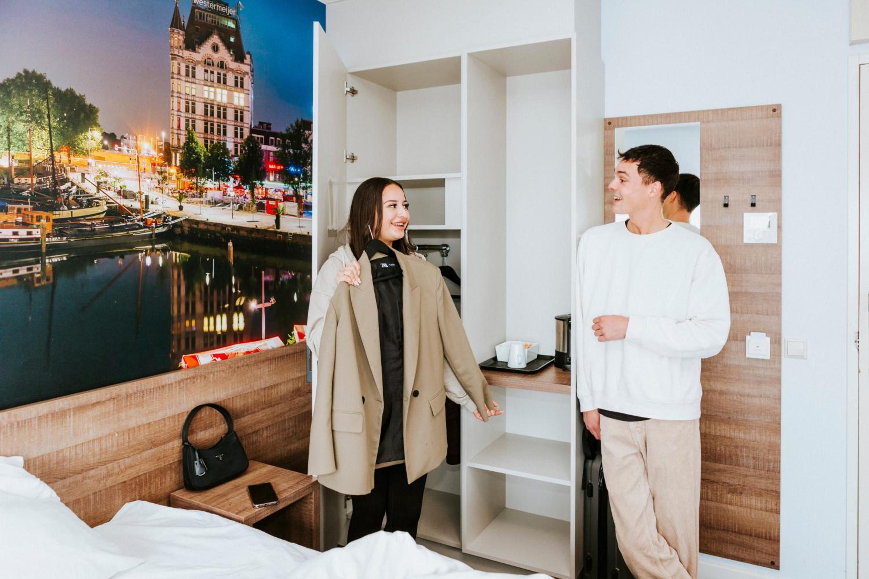 Queen Room with City View photo 3