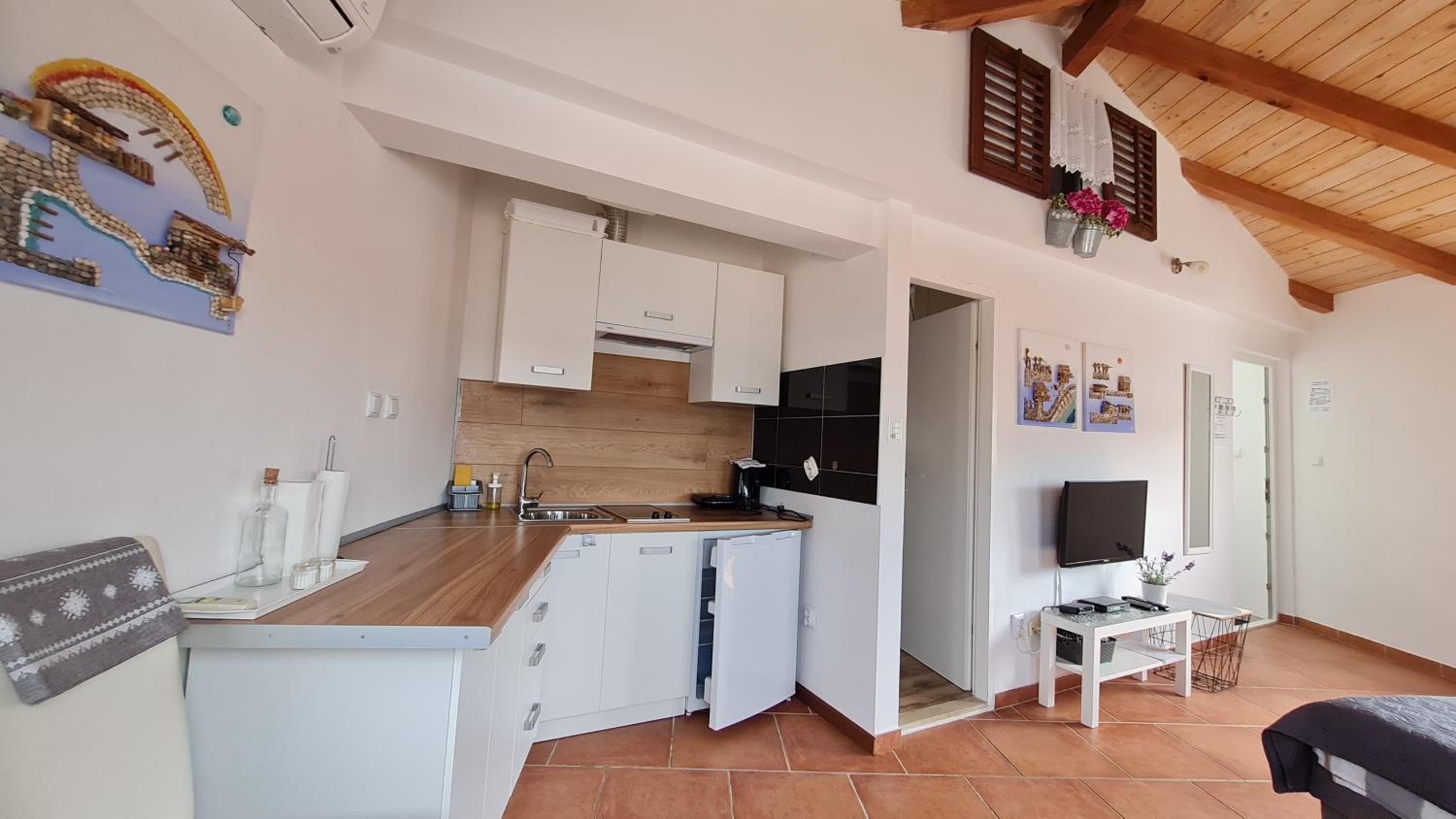 Studio with Sea View - Photo 11