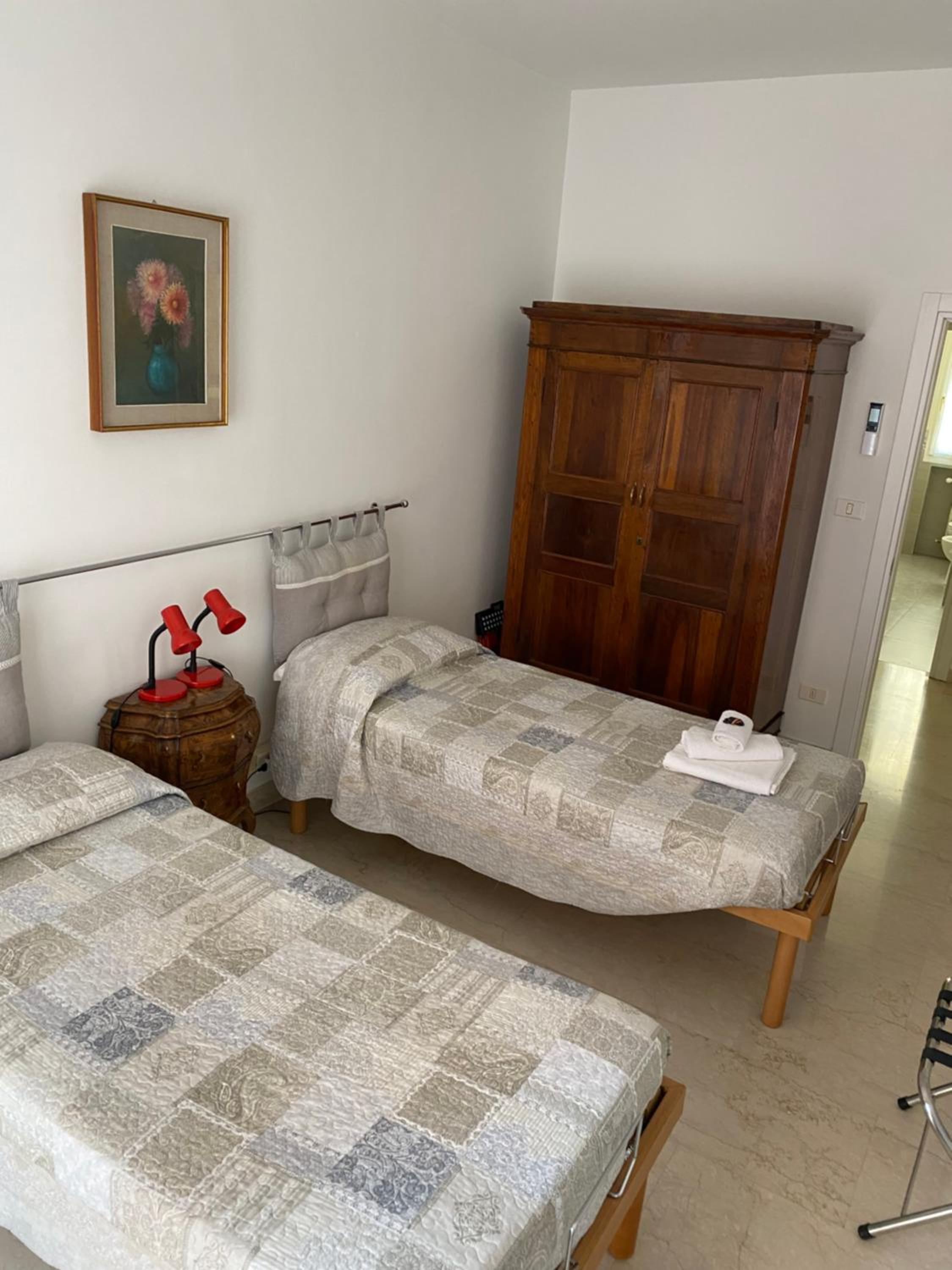 Two-Bedroom Apartment - Photo 23