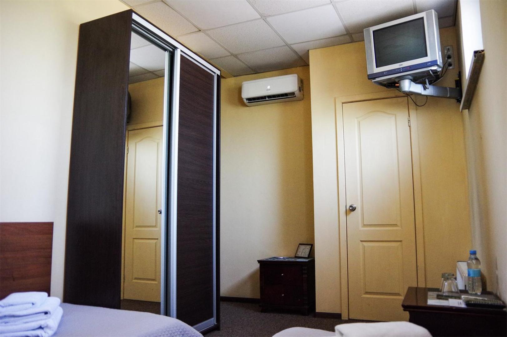 Budget Twin Room photo 2