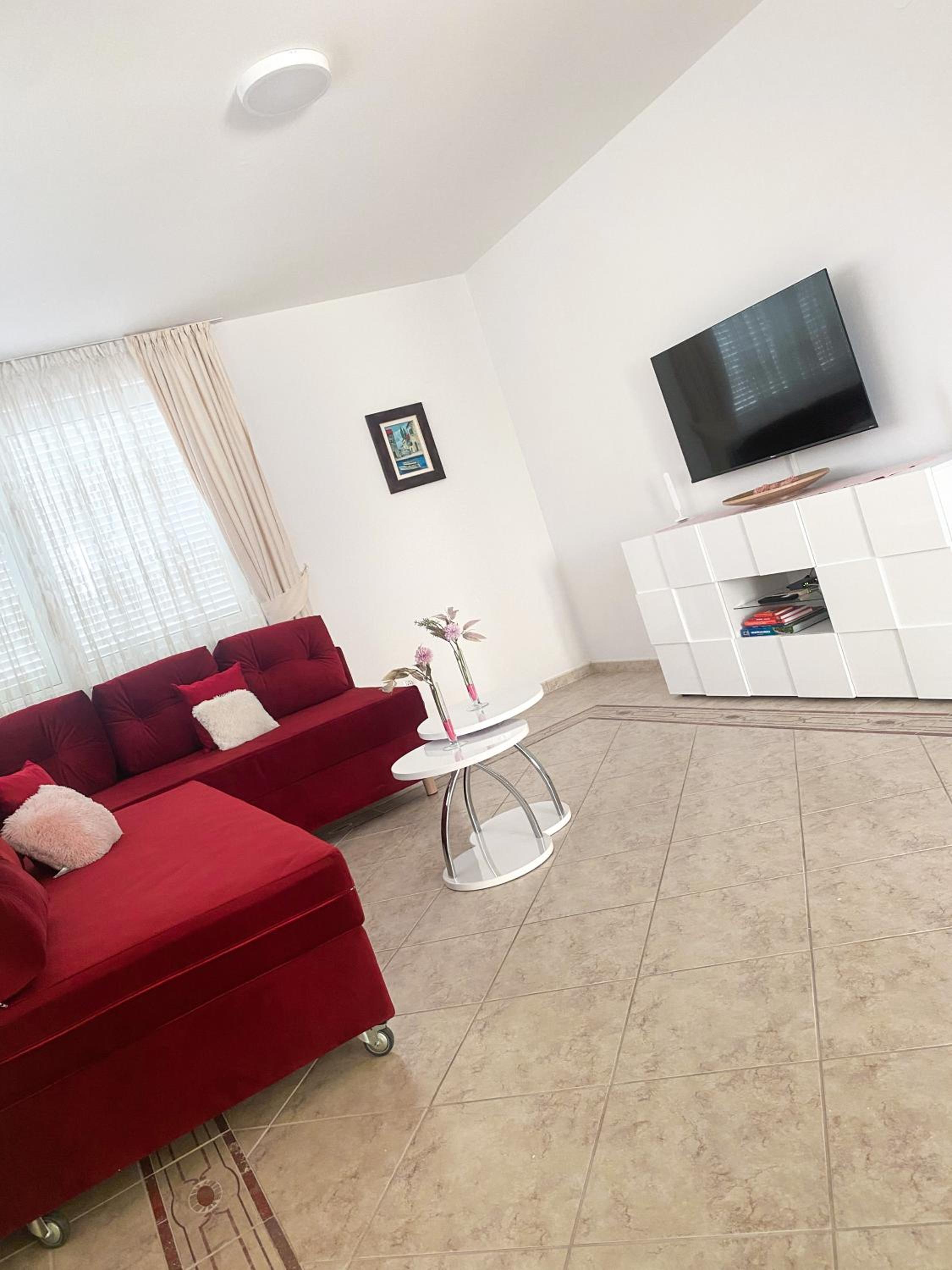 Villa photo 1