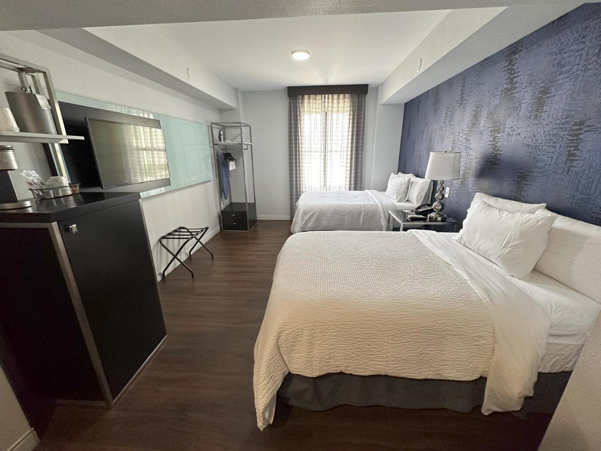 Standard Double Room with Two Double Beds photo 3
