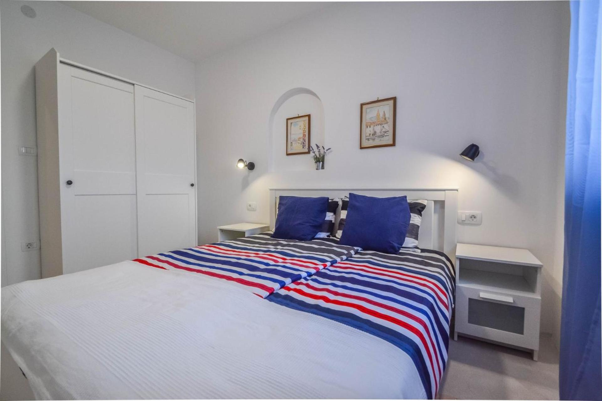 Three-Bedroom Apartment photo 2
