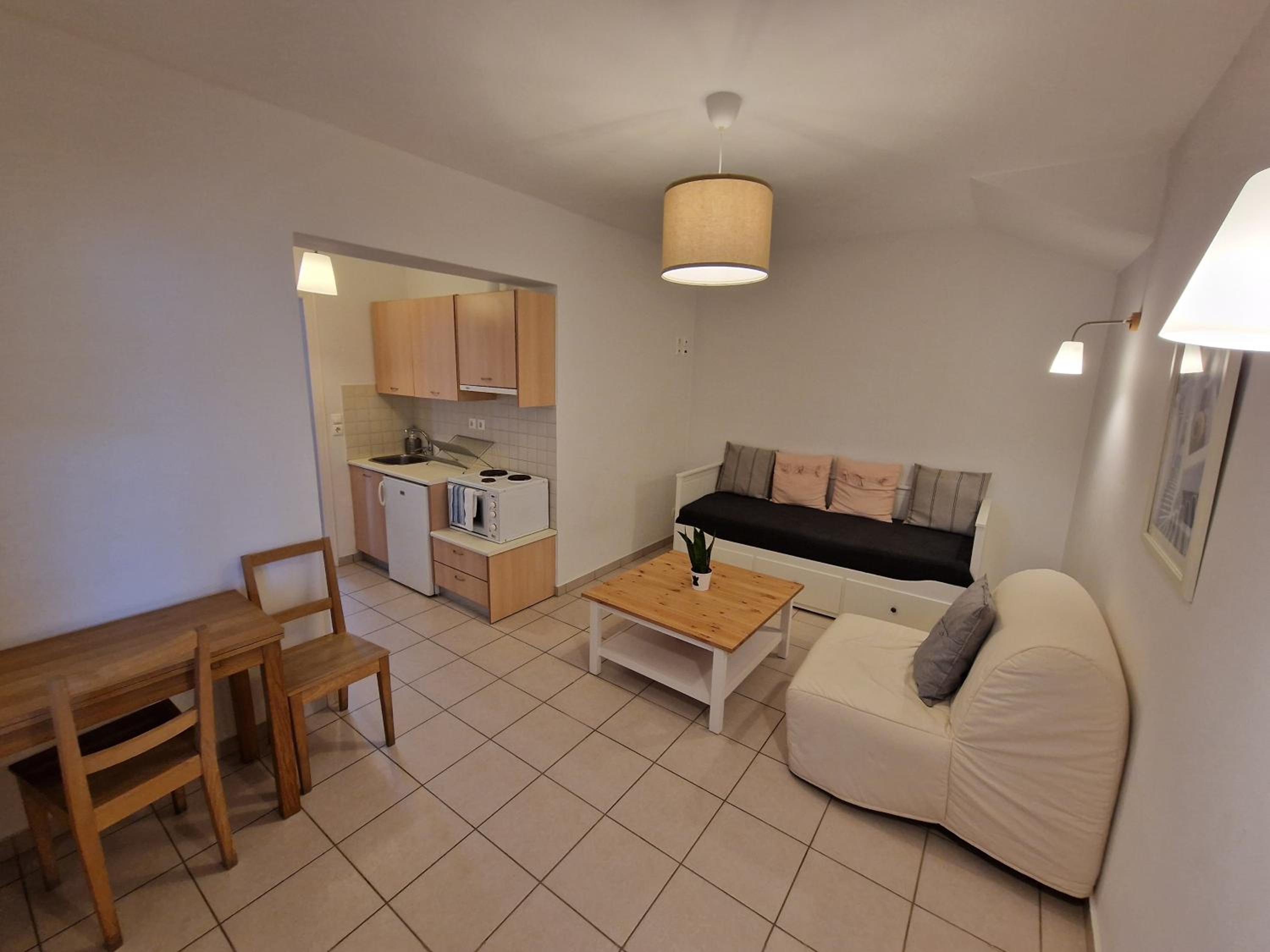 One-Bedroom Apartment - Photo 22