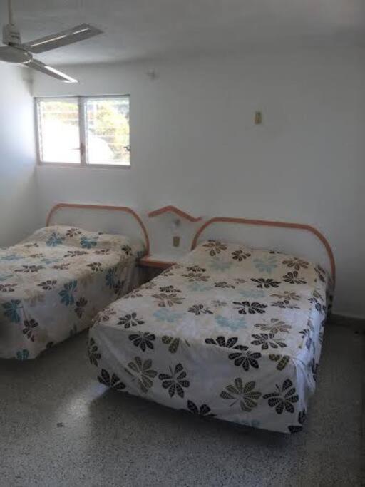 Five-Bedroom House photo 1
