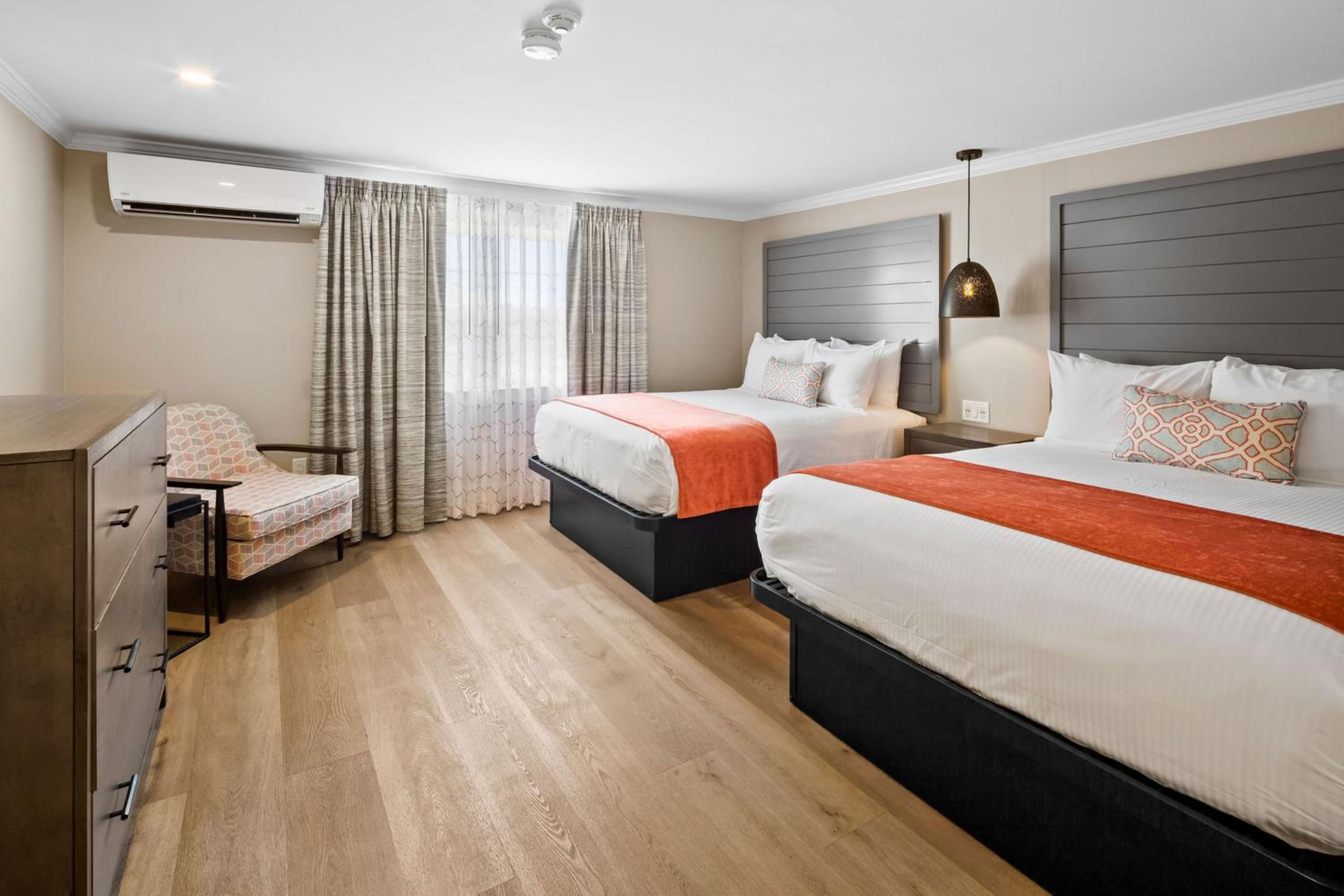 Standard Queen Room with Two Queen Beds