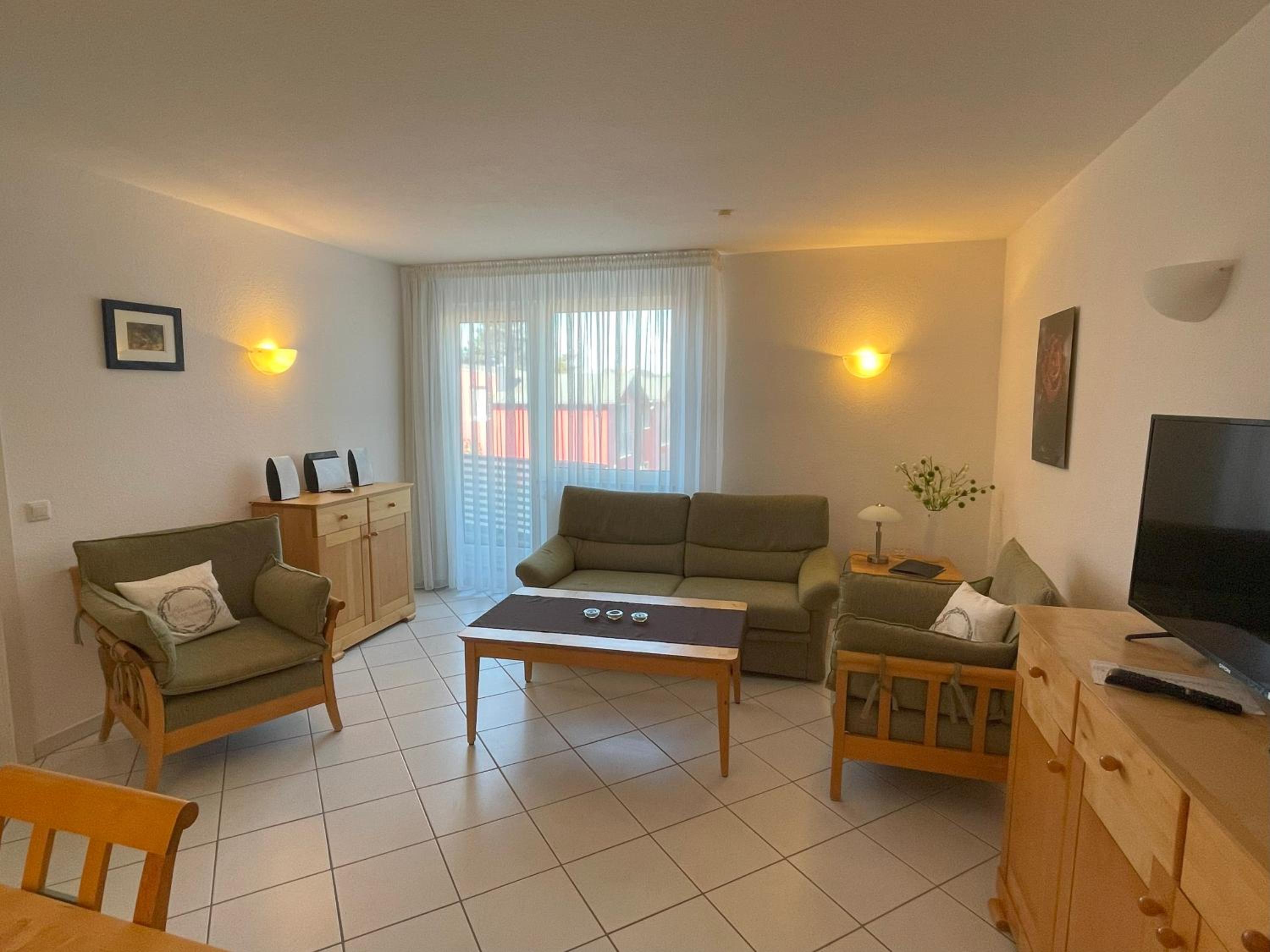 One-Bedroom Apartment photo 3