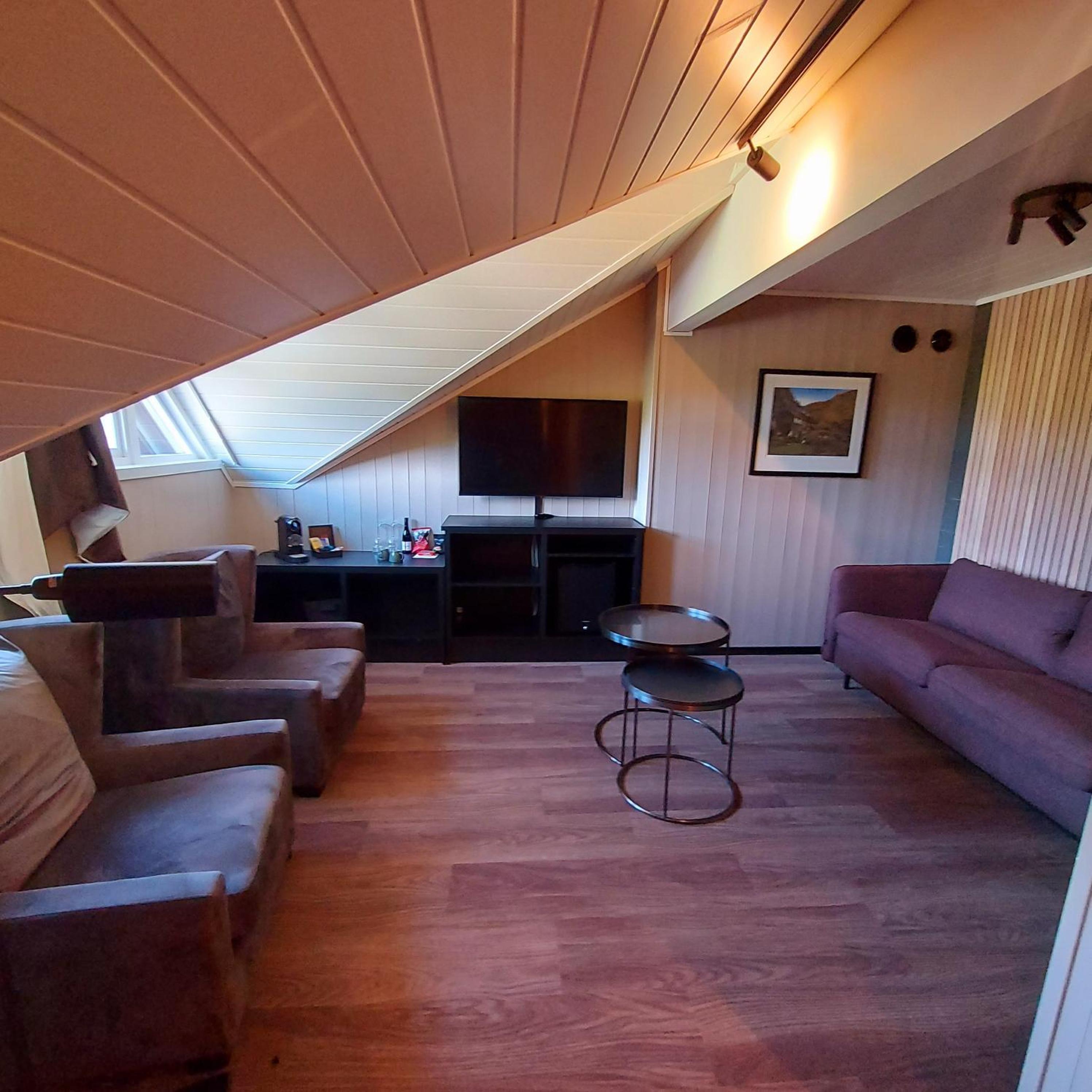 Standard Double Suite