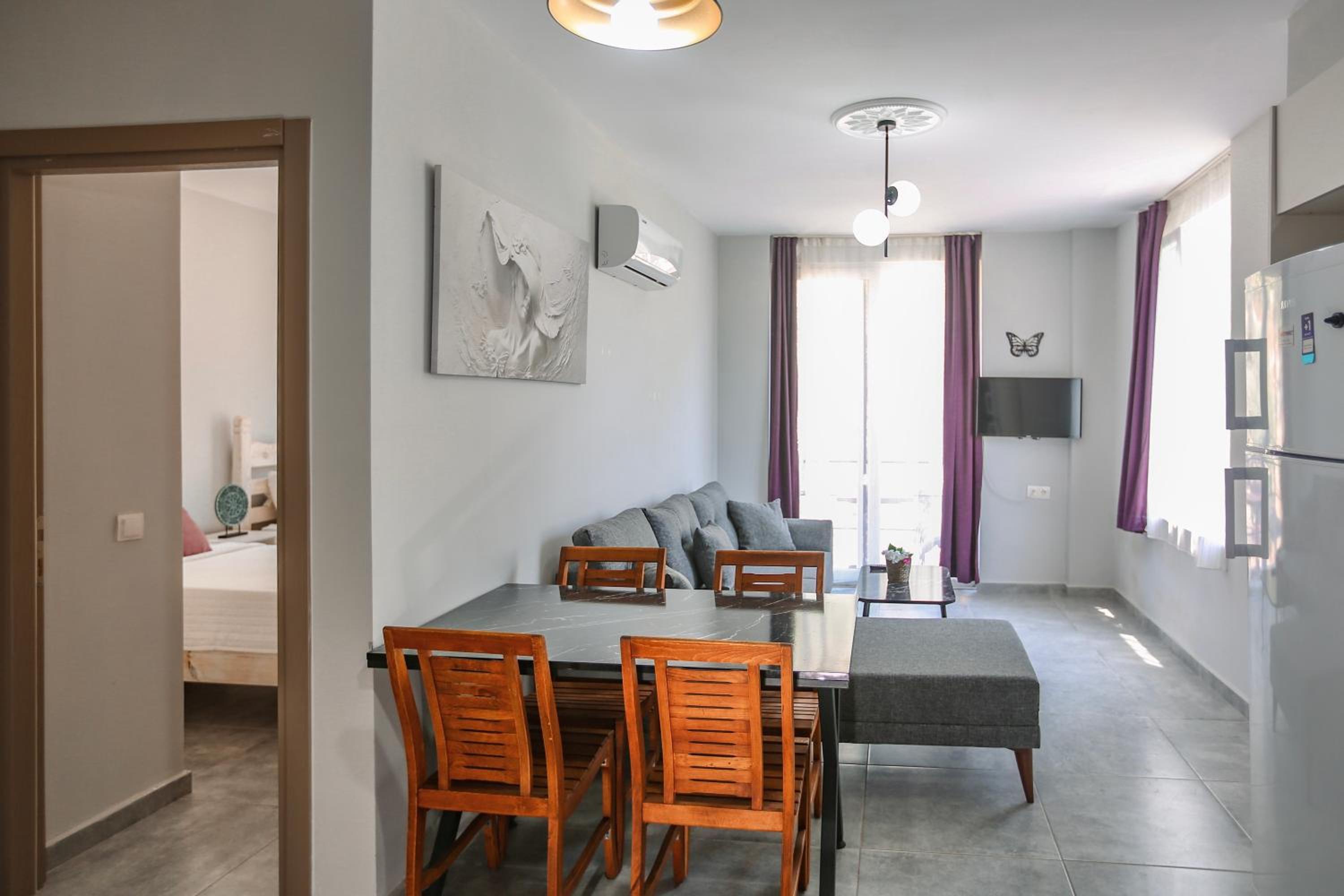 Apartment photo 1