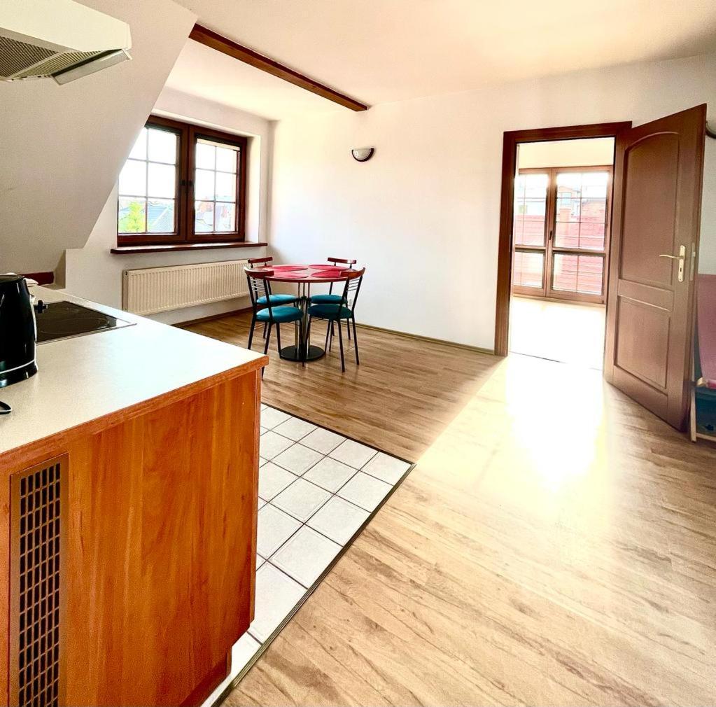 Apartment with Terrace - Photo 2
