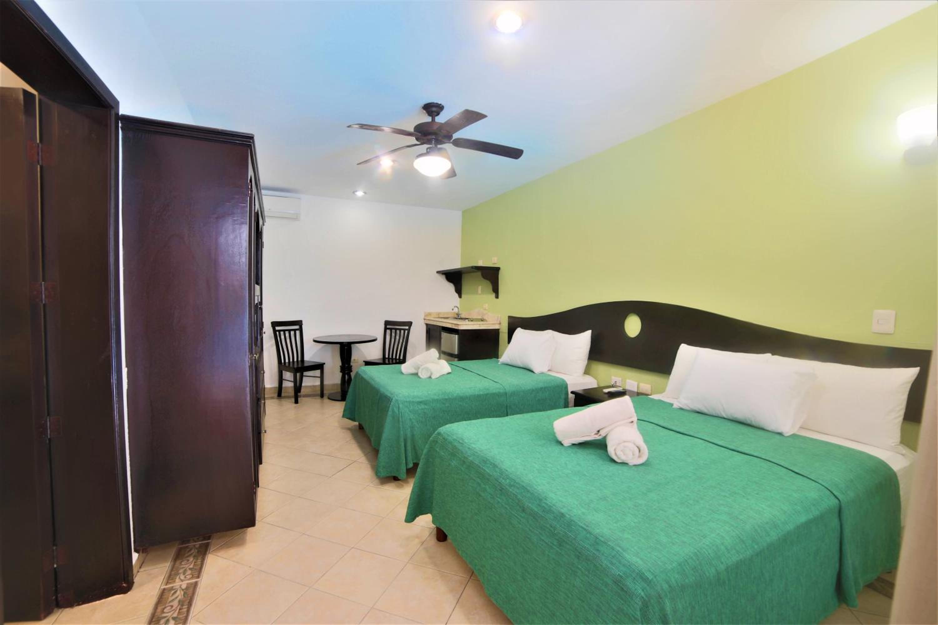Standard Double Room with Two Double Beds - Photo 8